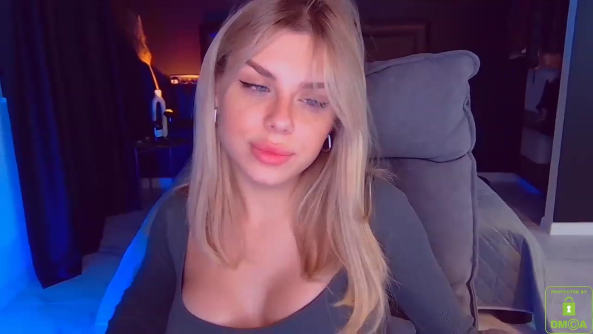 Gallery image thumbnail from TorySins's myfreecams stream on, 03/19/2023, 01:44 image 9 of 20