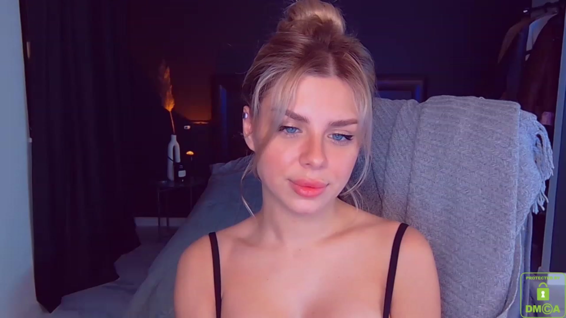 Gallery image thumbnail from TorySins's myfreecams stream on, 03/21/2023, 23:37 image 8 of 20