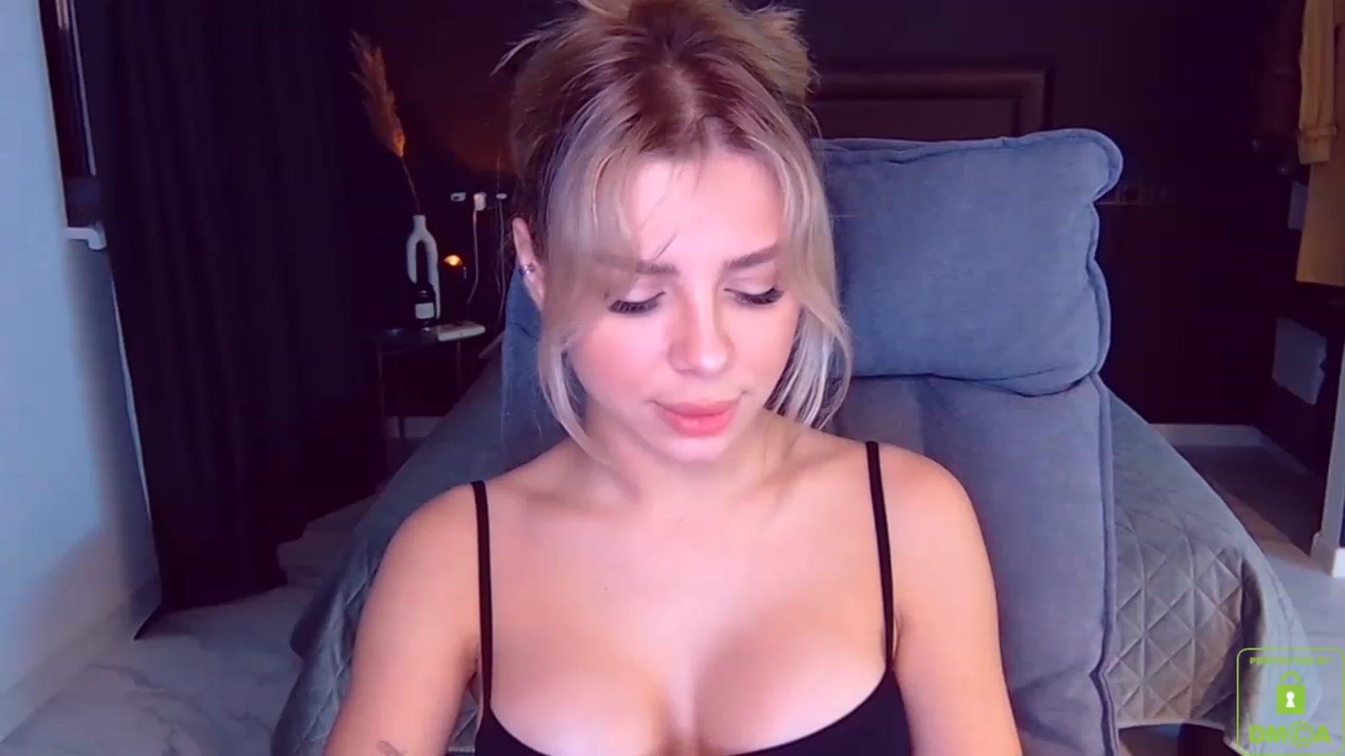 Gallery image thumbnail from TorySins's myfreecams stream on, 03/27/2023, 24:04 image 2 of 20