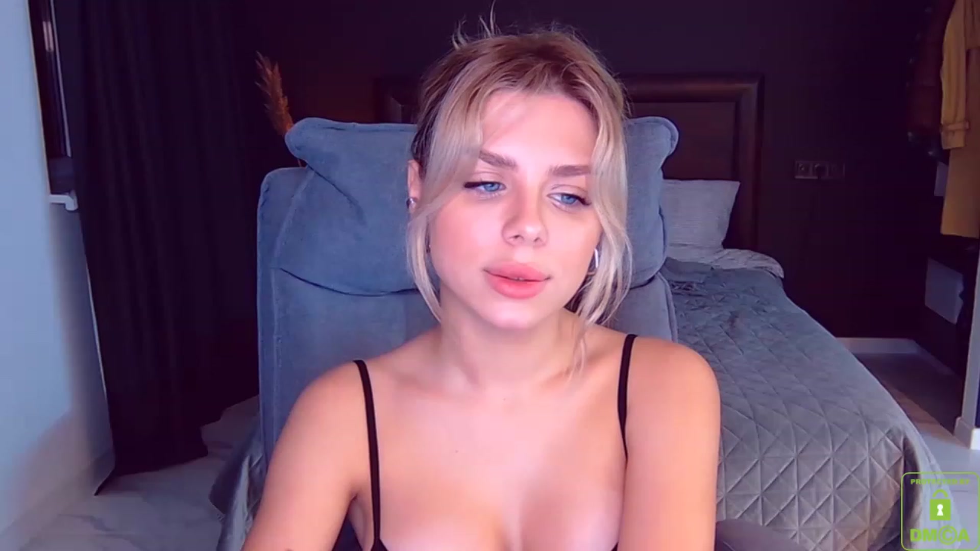 Gallery image thumbnail from TorySins's myfreecams stream on, 03/27/2023, 24:22 image 16 of 20