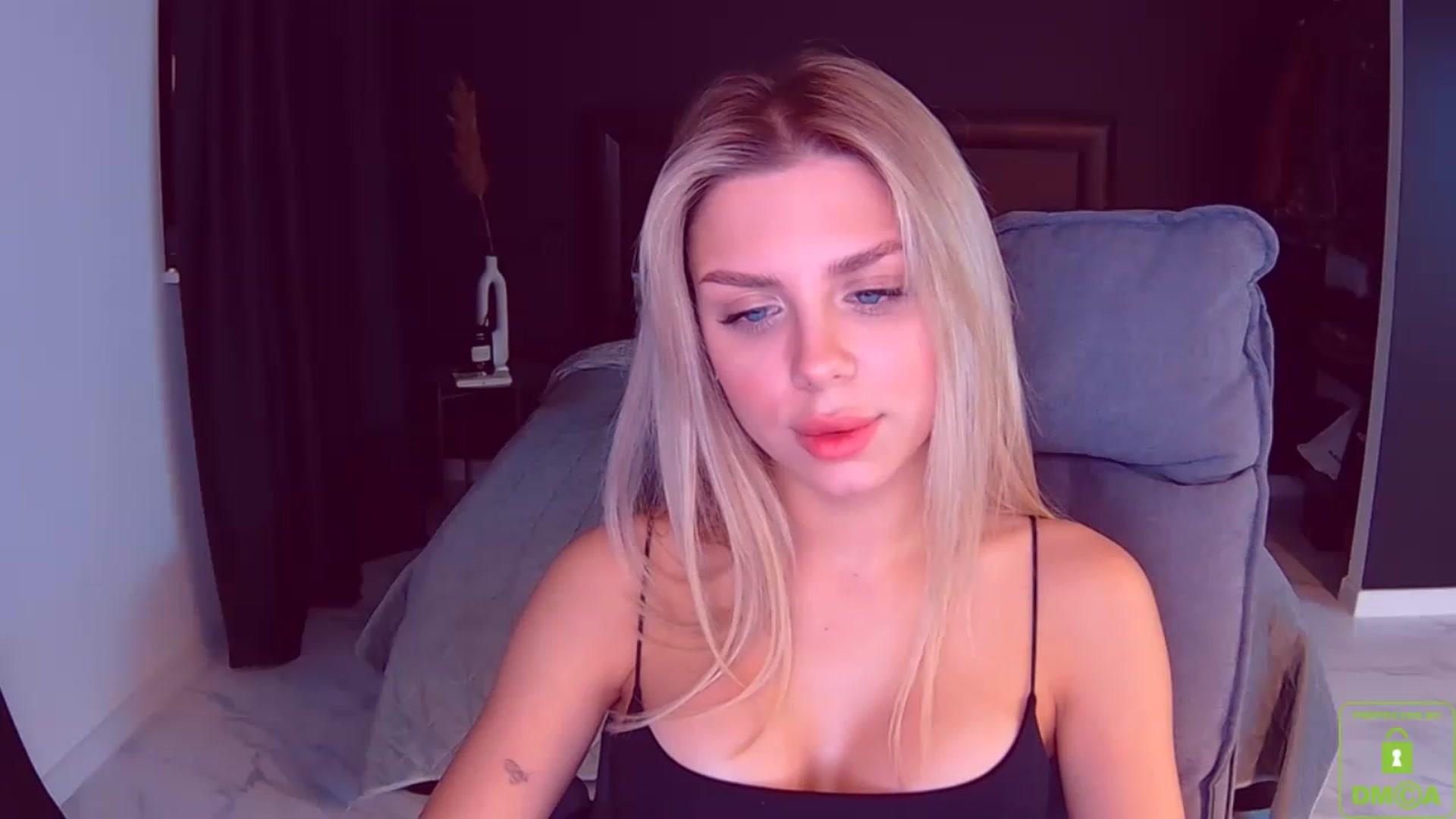 Gallery image thumbnail from TorySins's myfreecams stream on, 04/02/2023, 22:15 image 9 of 20
