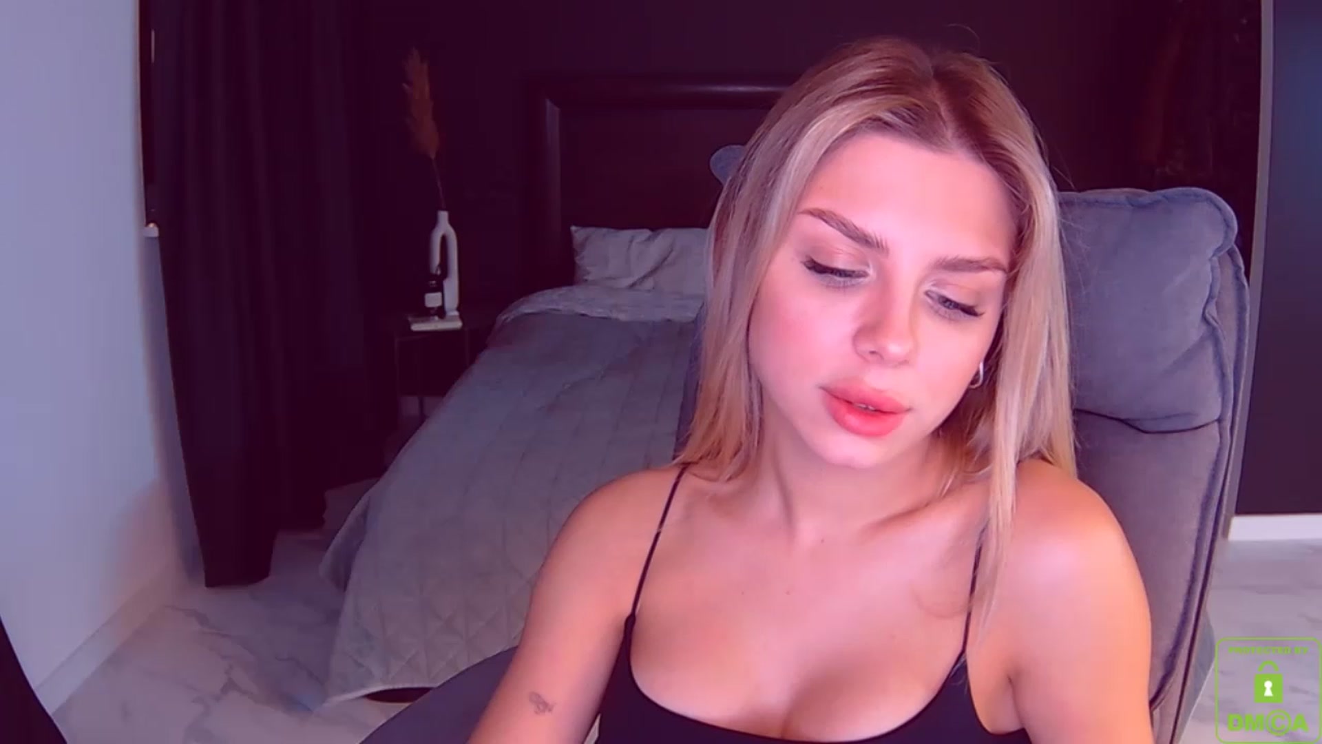 Gallery image thumbnail from TorySins's myfreecams stream on, 04/02/2023, 22:15 image 18 of 20