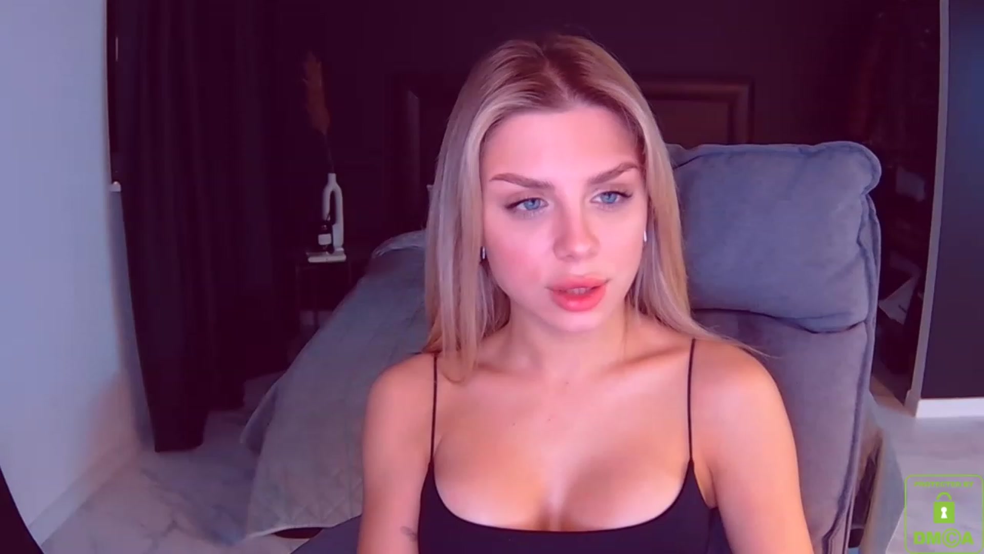 Gallery image thumbnail from TorySins's myfreecams stream on, 04/02/2023, 22:15 image 10 of 20