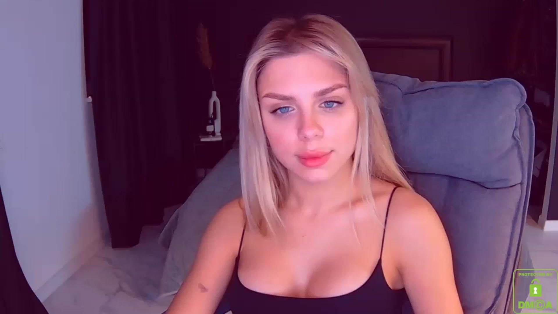 Gallery image thumbnail from TorySins's myfreecams stream on, 04/02/2023, 23:40 image 18 of 20