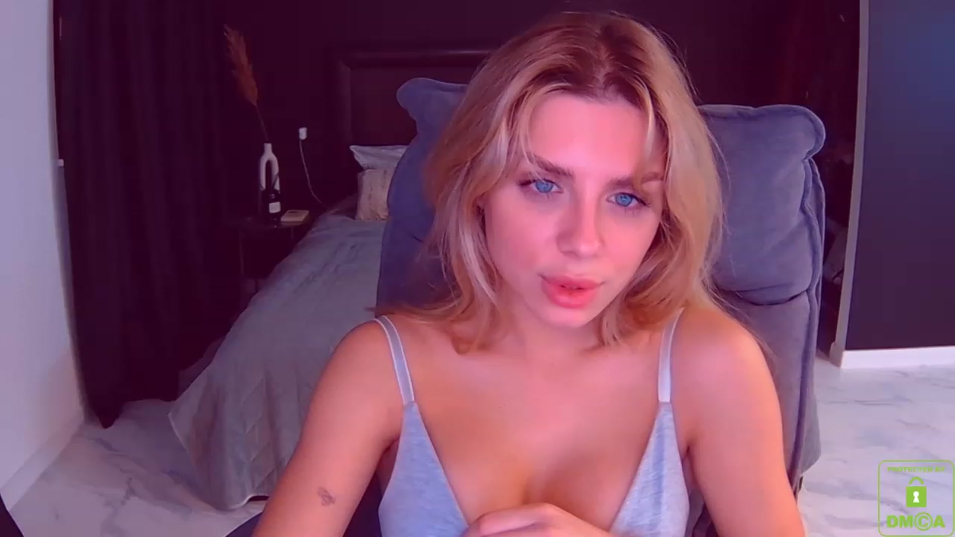 Gallery image thumbnail from TorySins's myfreecams stream on, 04/06/2023, 22:21 image 11 of 20