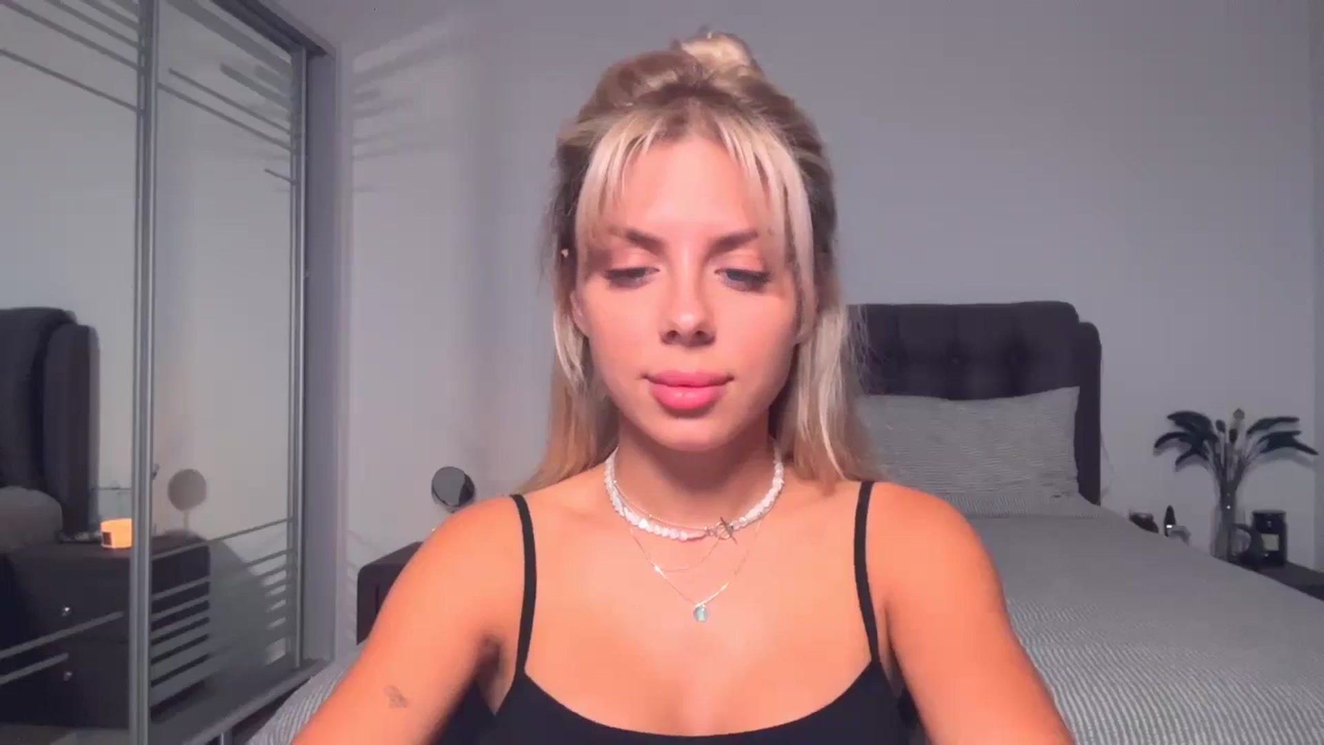 Gallery image thumbnail from TorySins's myfreecams stream on, 09/26/2023, 16:00 image 14 of 20