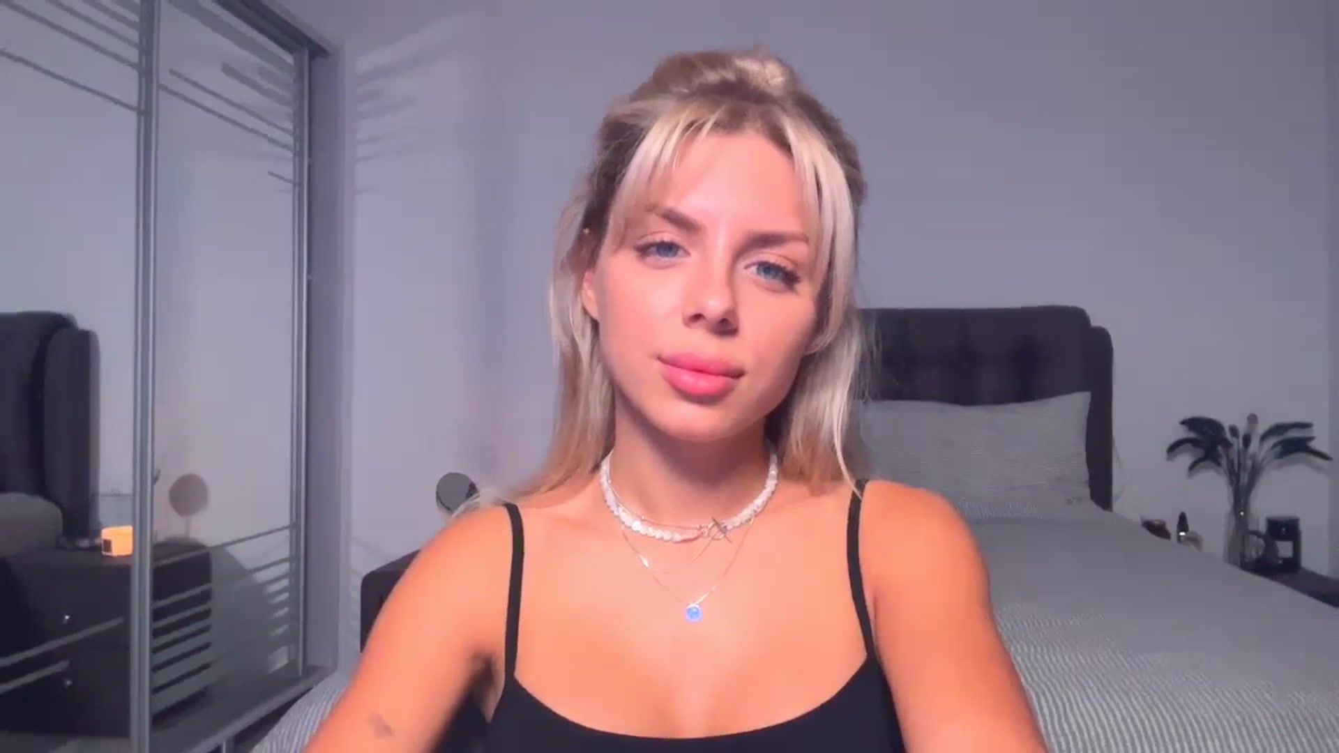 Gallery image thumbnail from TorySins's myfreecams stream on, 09/26/2023, 16:00 image 13 of 20
