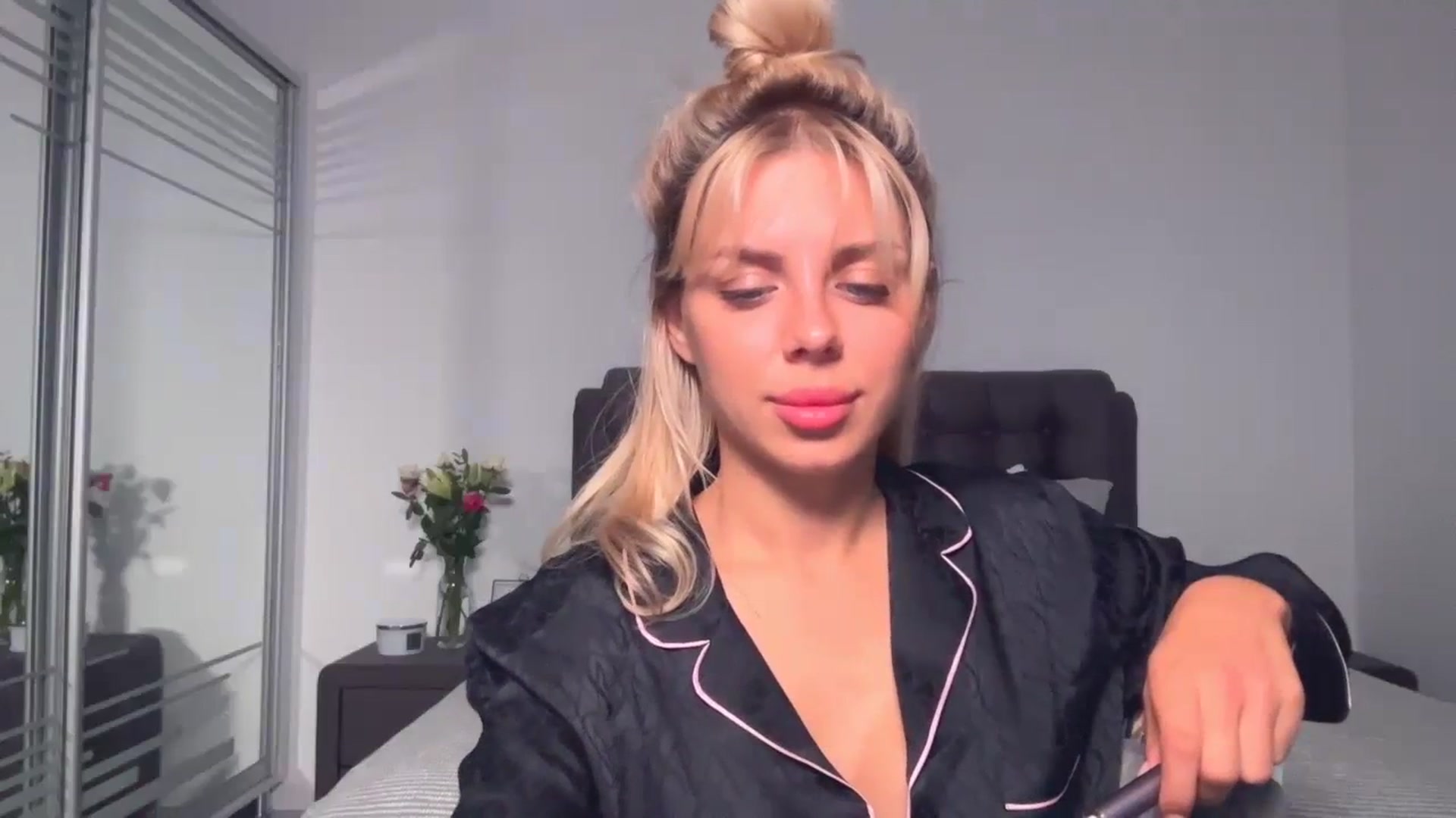 Gallery image thumbnail from TorySins's myfreecams stream on, 10/06/2023, 19:28 image 20 of 20
