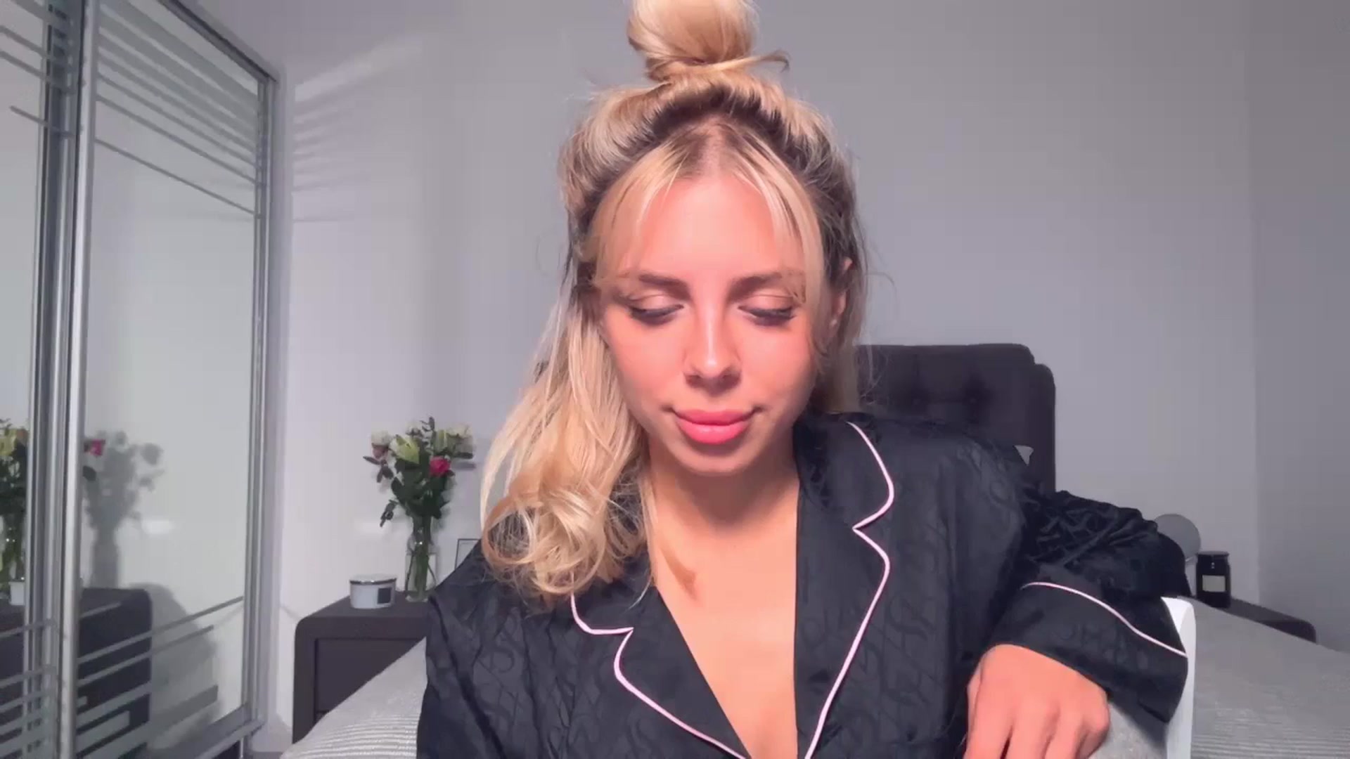 Gallery image thumbnail from TorySins's myfreecams stream on, 10/06/2023, 19:28 image 8 of 20