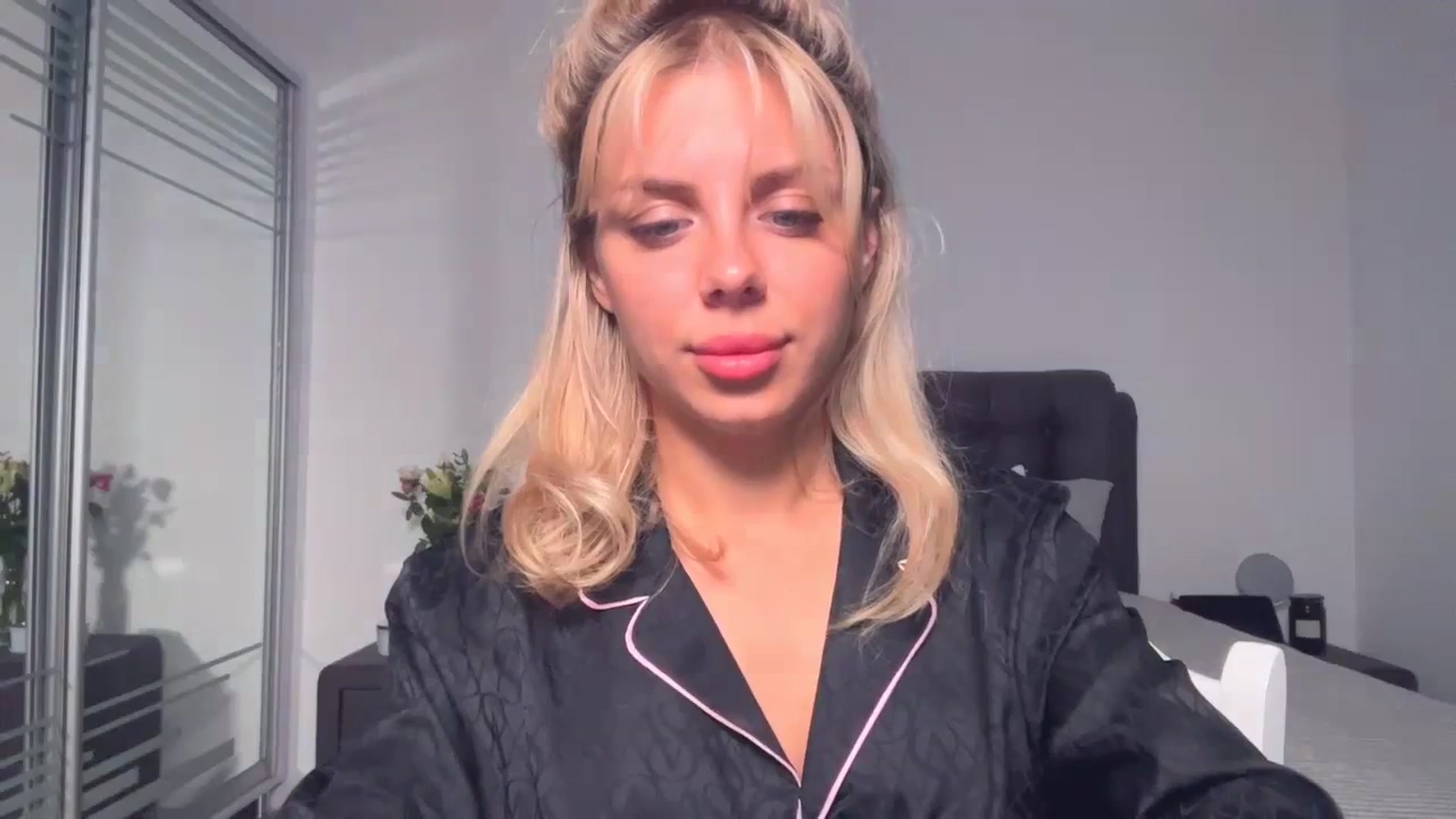 Gallery image thumbnail from TorySins's myfreecams stream on, 10/06/2023, 19:28 image 19 of 20