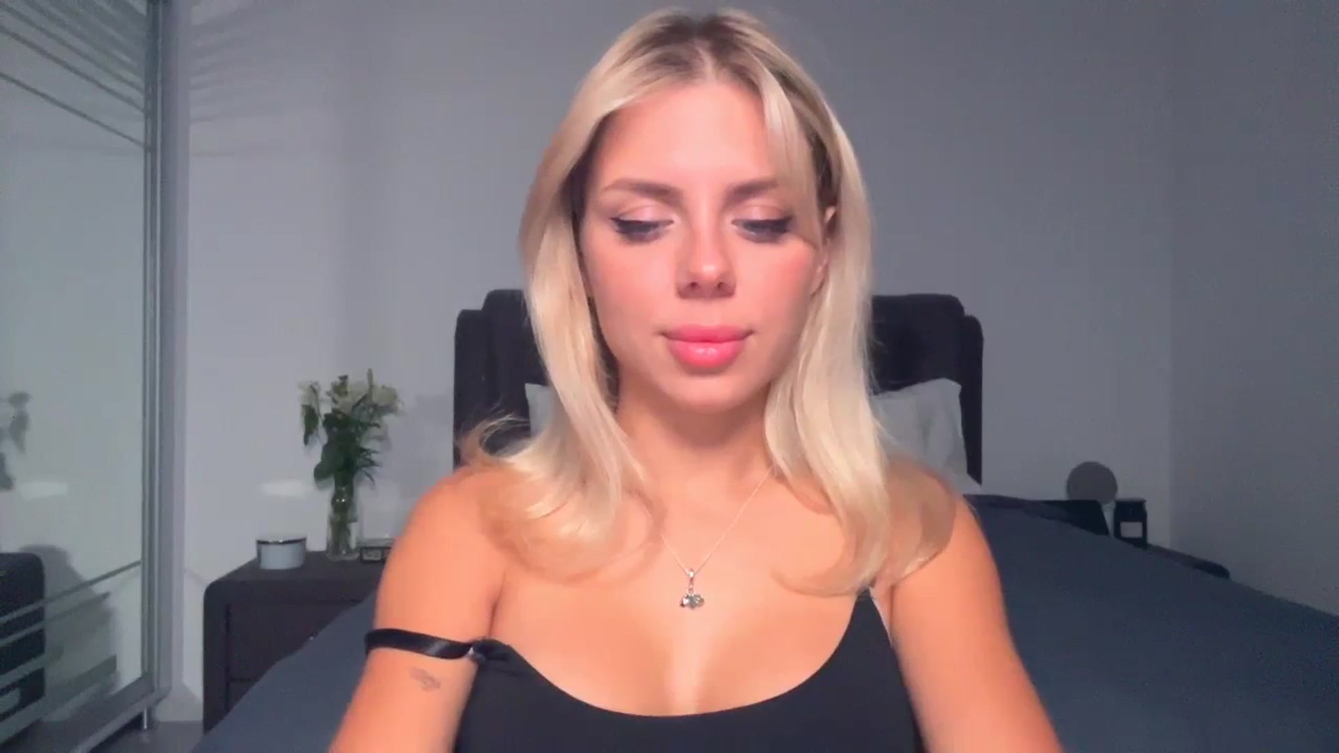 Gallery image thumbnail from TorySins's myfreecams stream on, 10/09/2023, 21:03 image 9 of 20