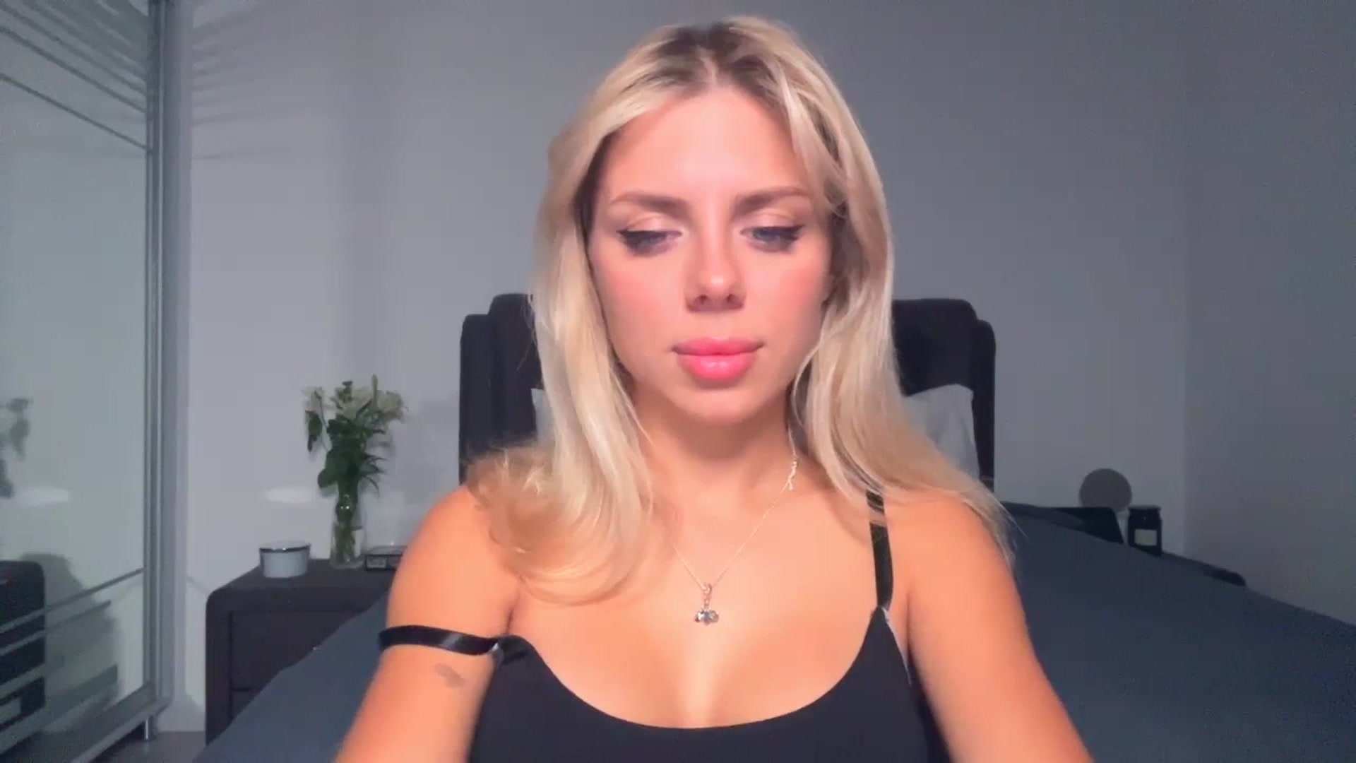 Gallery image thumbnail from TorySins's myfreecams stream on, 10/09/2023, 21:03 image 13 of 20