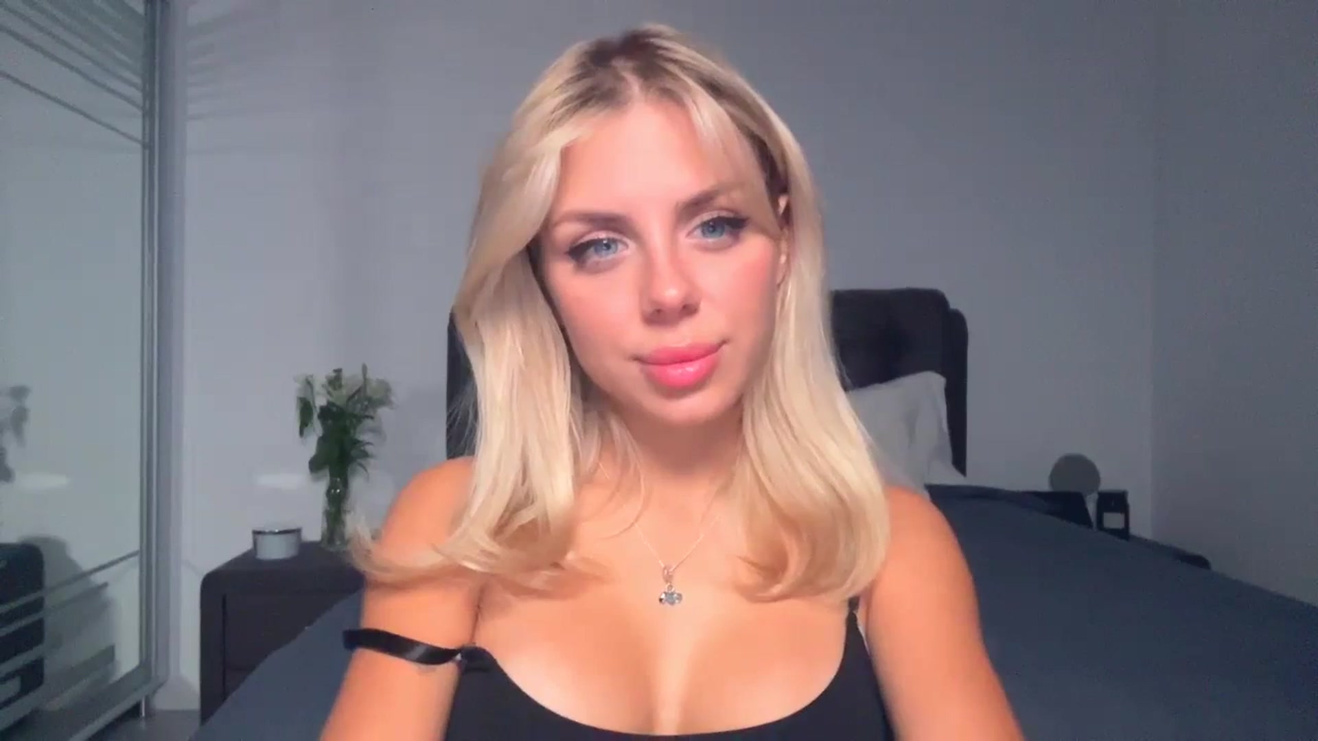 Gallery image thumbnail from TorySins's myfreecams stream on, 10/09/2023, 21:03 image 4 of 20
