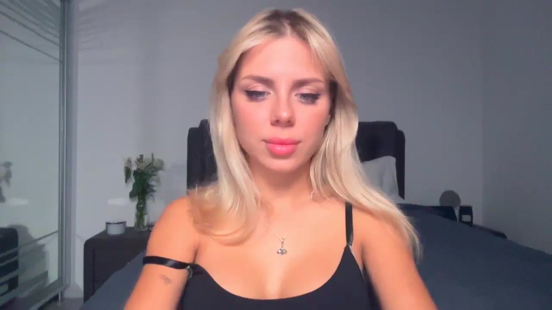 Gallery image thumbnail from TorySins's myfreecams stream on, 10/09/2023, 21:03 image 14 of 20