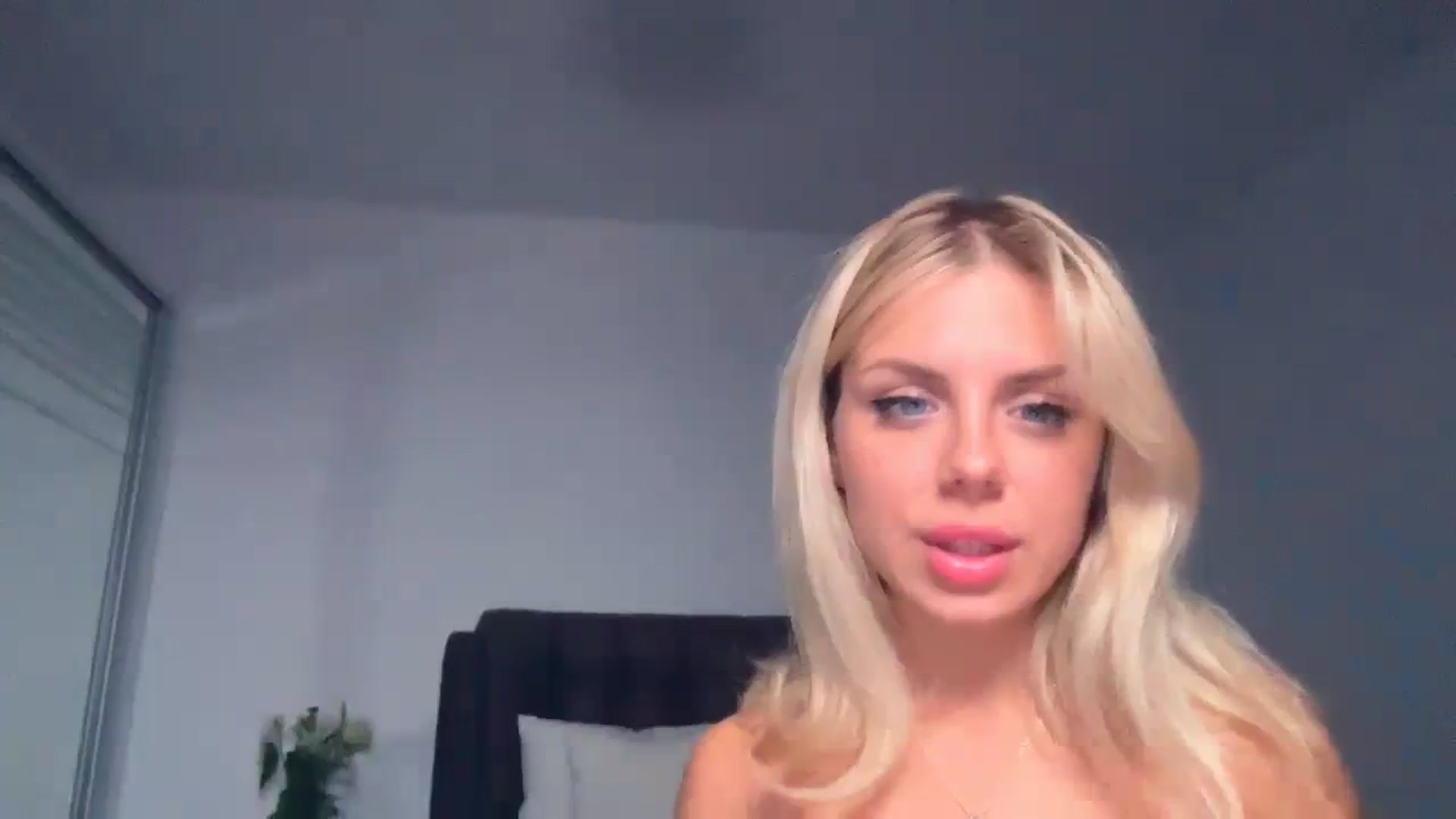 Gallery image thumbnail from TorySins's myfreecams stream on, 10/09/2023, 23:01 image 17 of 20