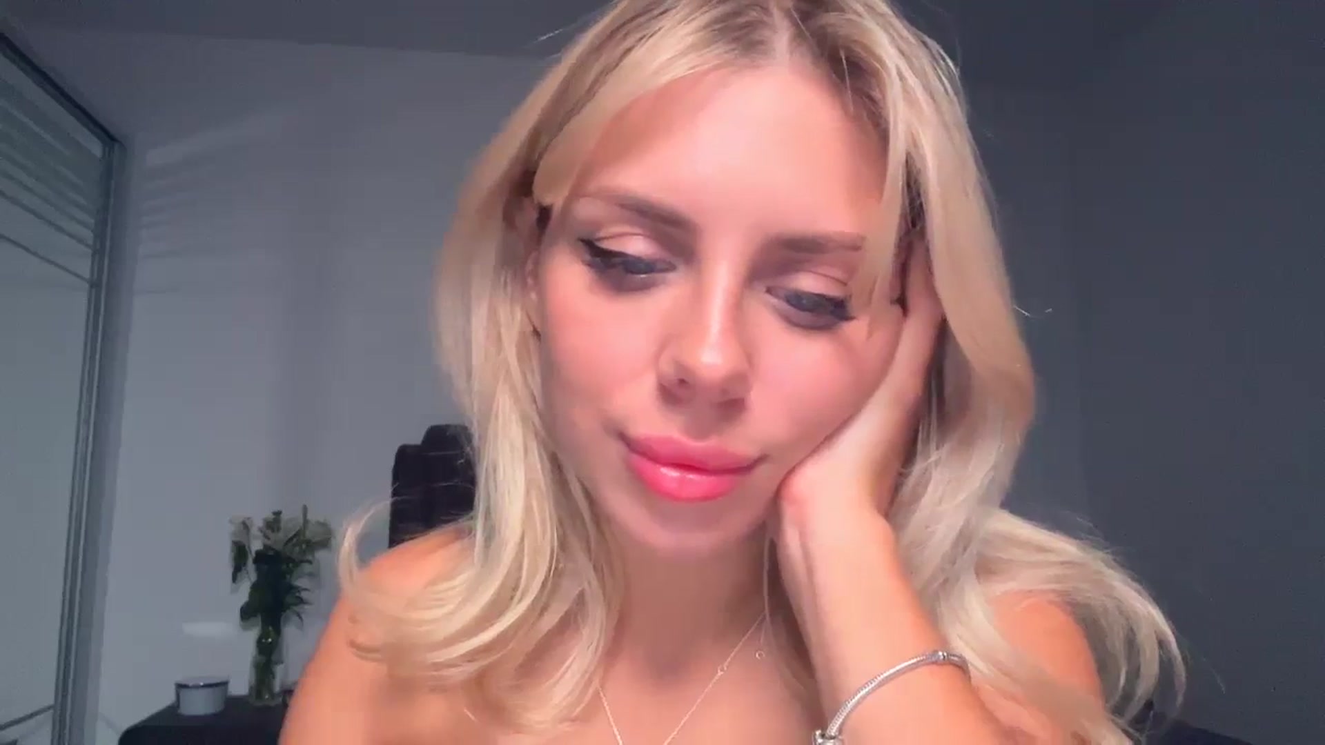 Gallery image thumbnail from TorySins's myfreecams stream on, 10/09/2023, 23:01 image 6 of 20