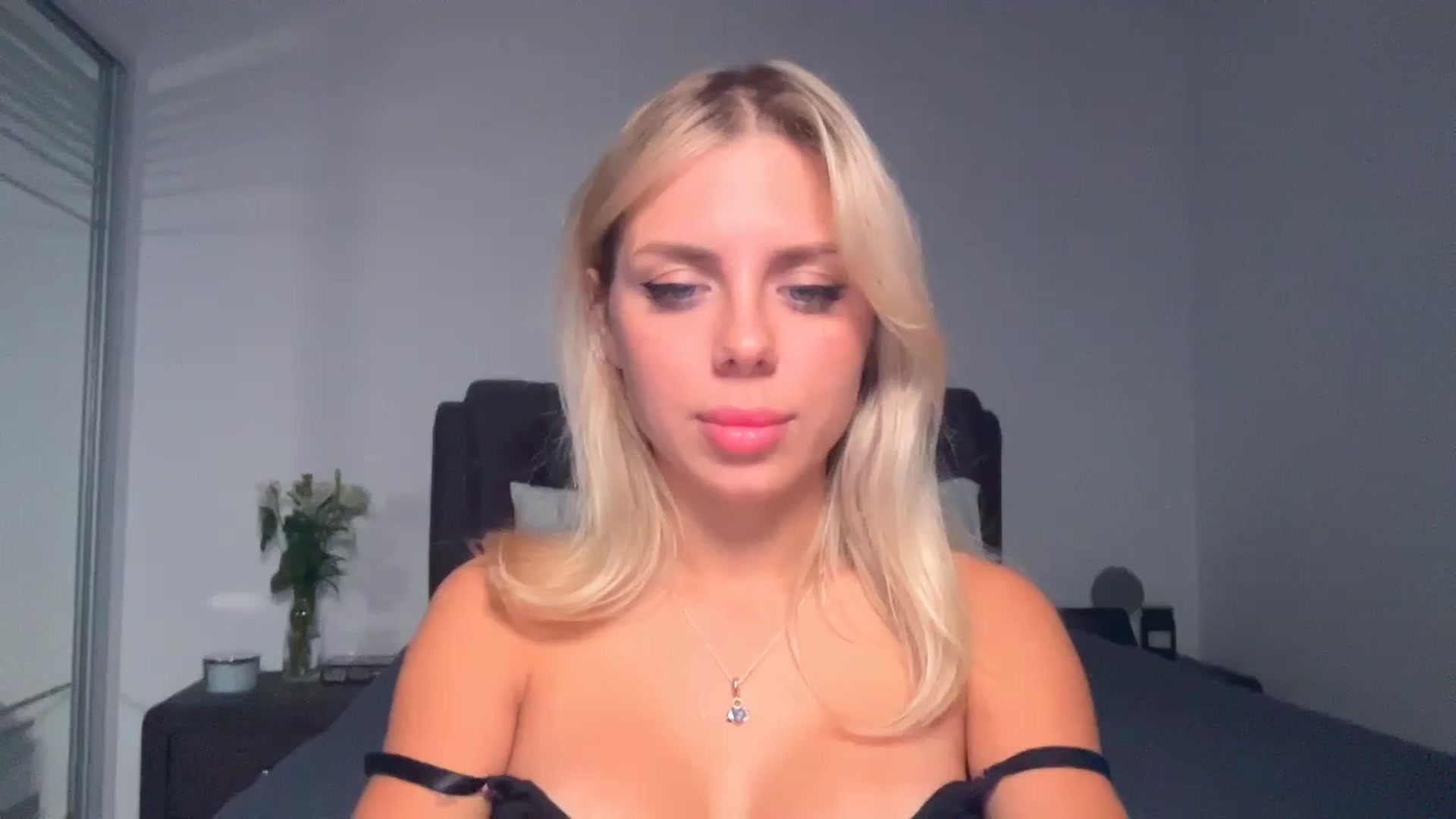 Gallery image thumbnail from TorySins's myfreecams stream on, 10/09/2023, 23:01 image 1 of 20