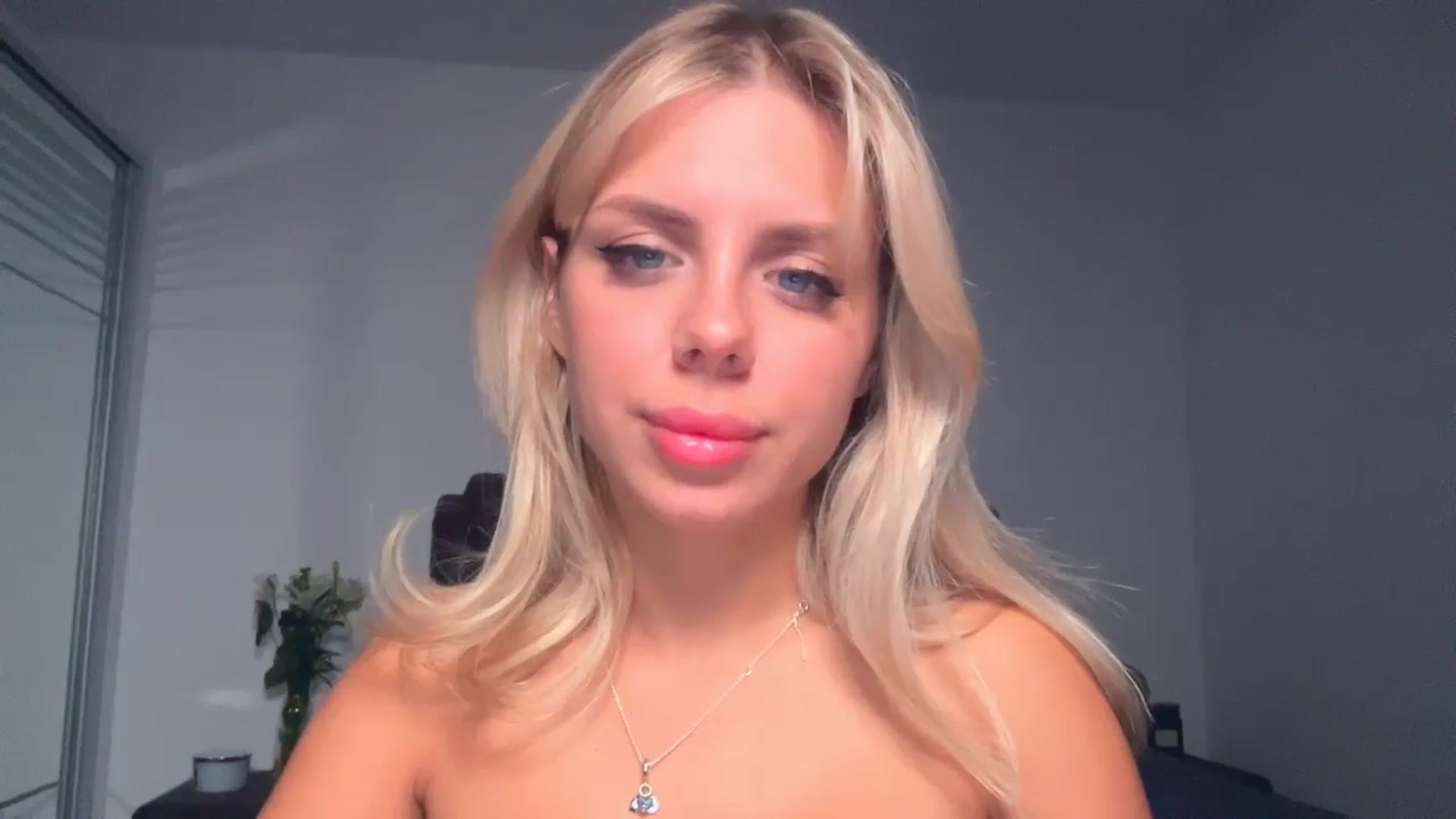 Gallery image thumbnail from TorySins's myfreecams stream on, 10/09/2023, 23:01 image 5 of 20