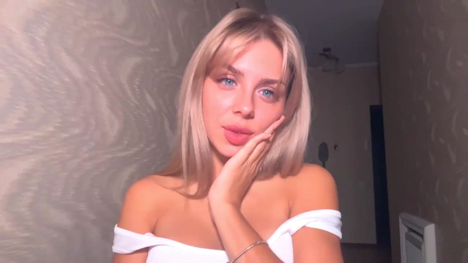 Gallery image thumbnail from TorySins's myfreecams stream on, 10/20/2023, 13:56 image 4 of 20