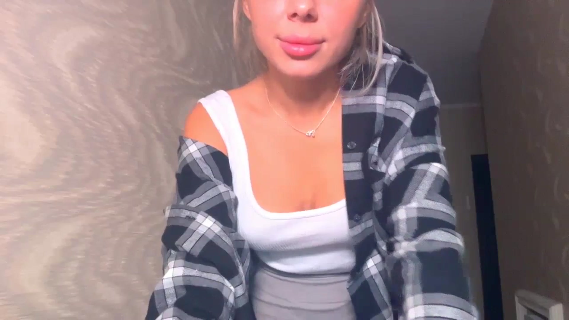 Gallery image thumbnail from TorySins's myfreecams stream on, 10/23/2023, 08:03 image 15 of 20