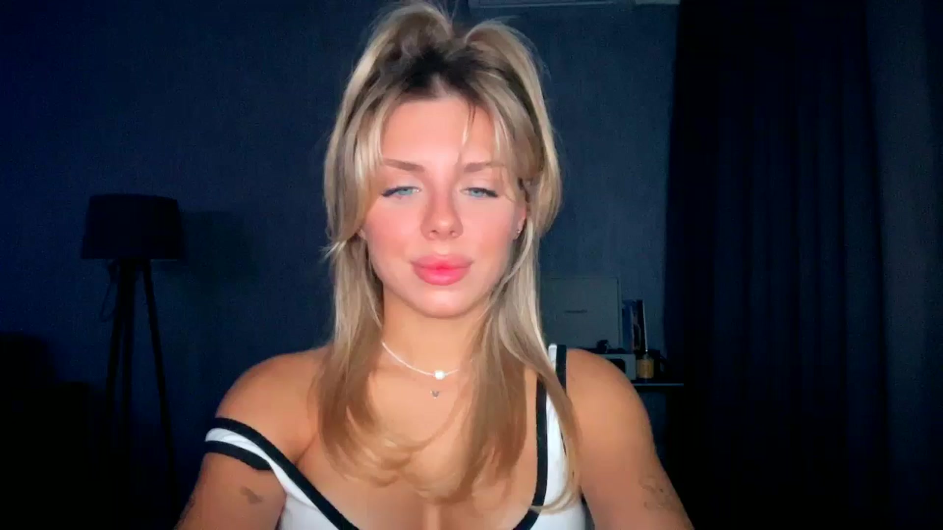 Gallery image thumbnail from TorySins's myfreecams stream on, 08/24/2024, 22:34 image 8 of 20
