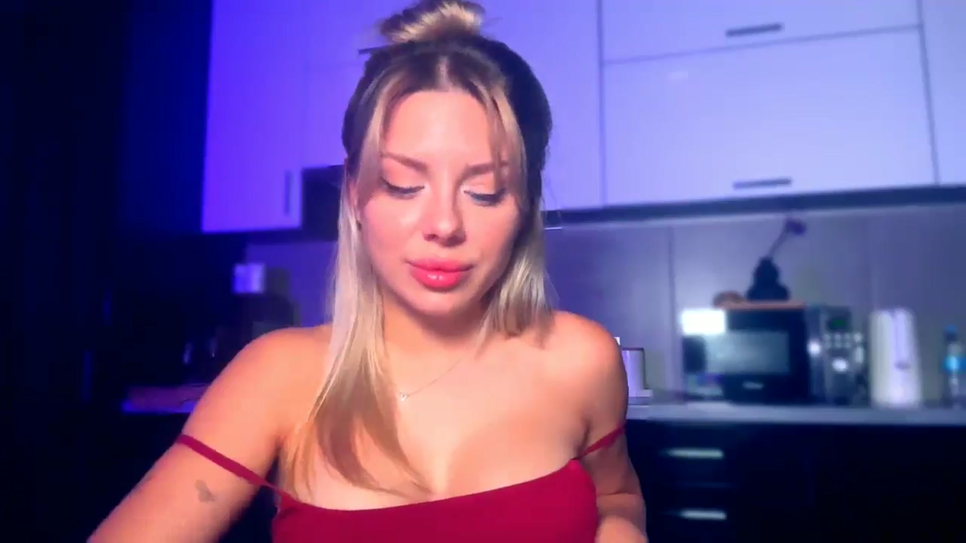 Gallery image thumbnail from TorySins's myfreecams stream on, 07/15/2025, 10:39 image 11 of 20
