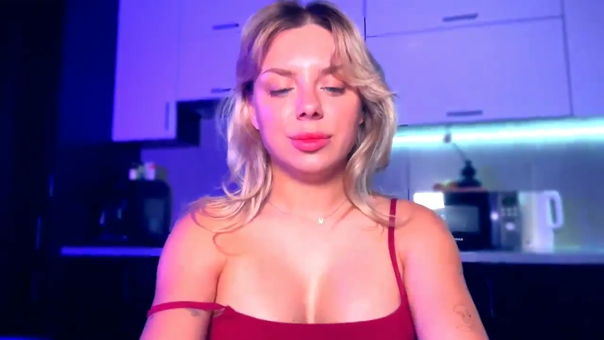 Gallery image thumbnail from TorySins's myfreecams stream on, 07/24/2025, 18:33 image 14 of 20