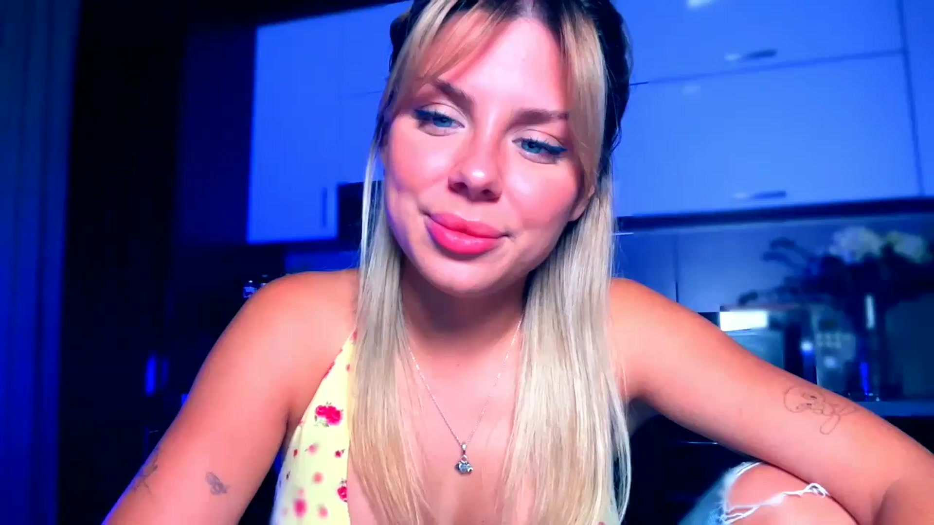 Gallery image thumbnail from TorySins's myfreecams stream on, 08/07/2025, 20:09 image 16 of 20