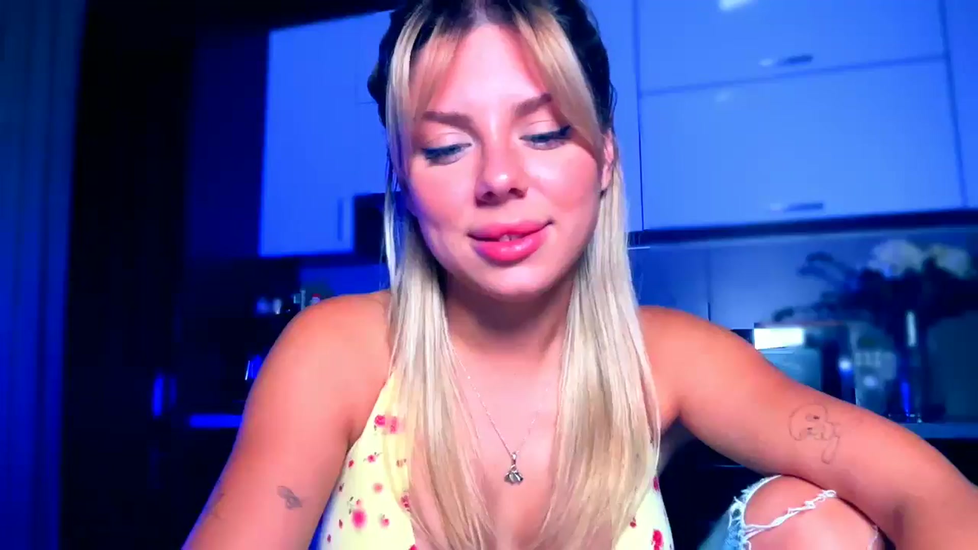 Gallery image thumbnail from TorySins's myfreecams stream on, 08/07/2025, 20:09 image 18 of 20