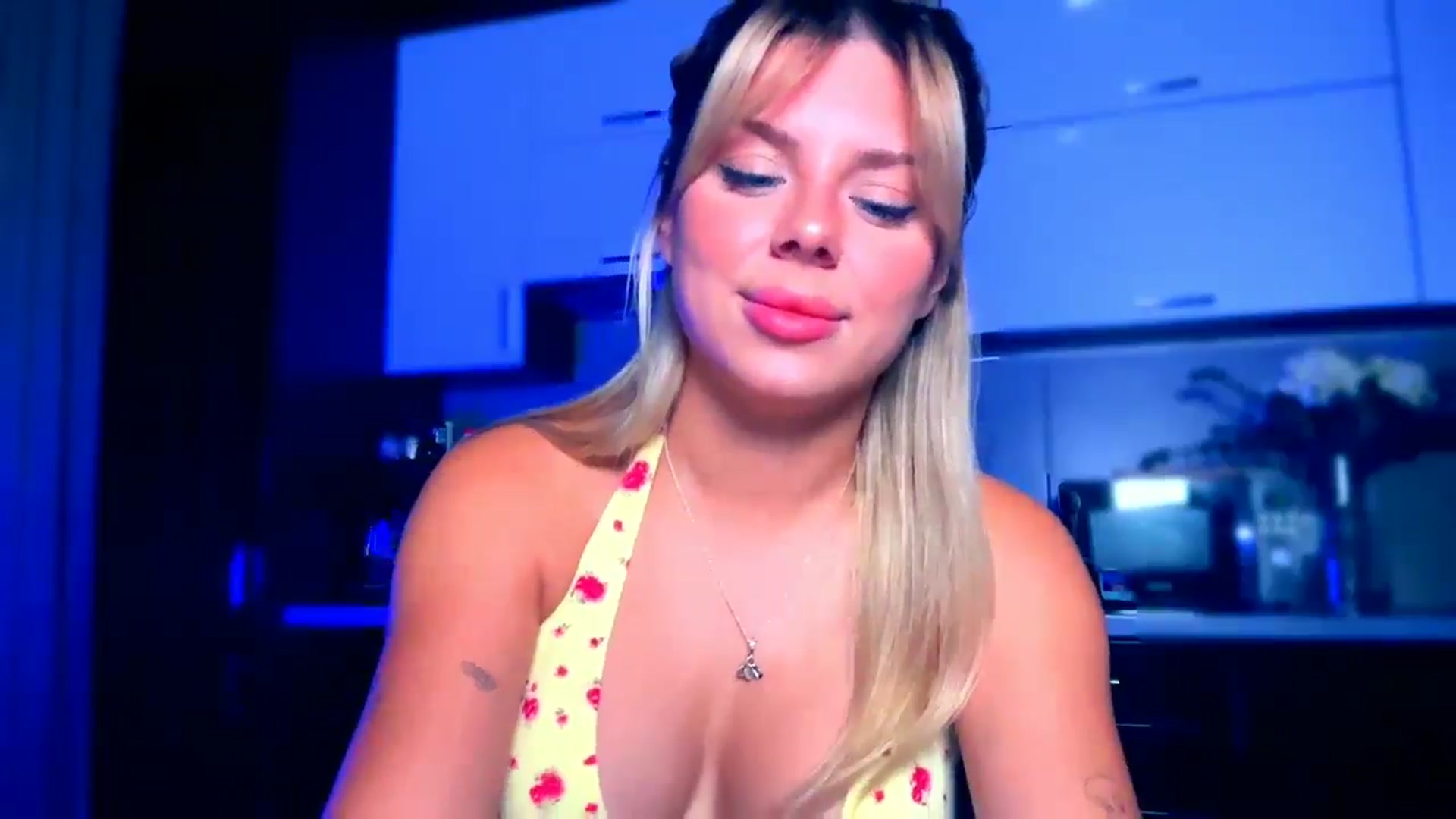 Gallery image thumbnail from TorySins's myfreecams stream on, 08/07/2025, 20:09 image 6 of 20