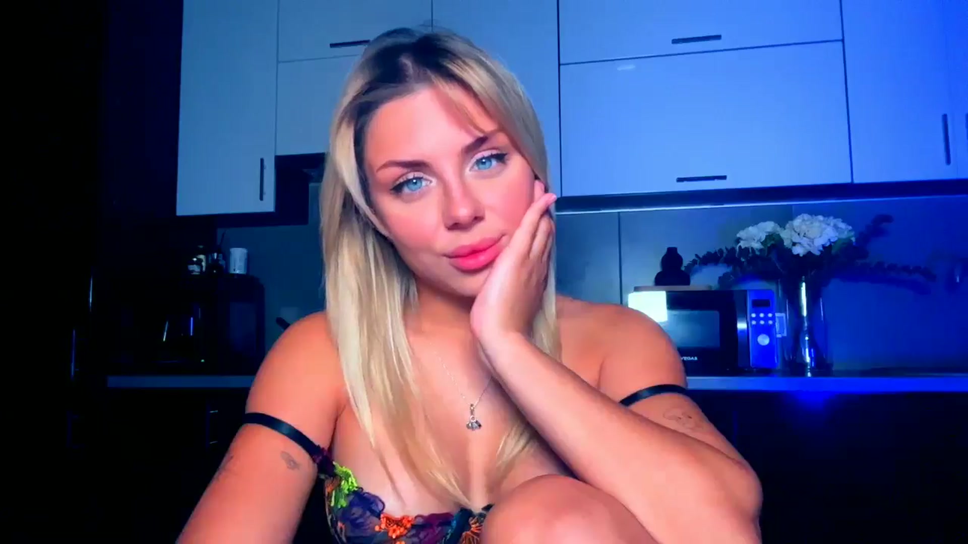 Gallery image thumbnail from TorySins's myfreecams stream on, 08/14/2025, 08:44 image 10 of 20