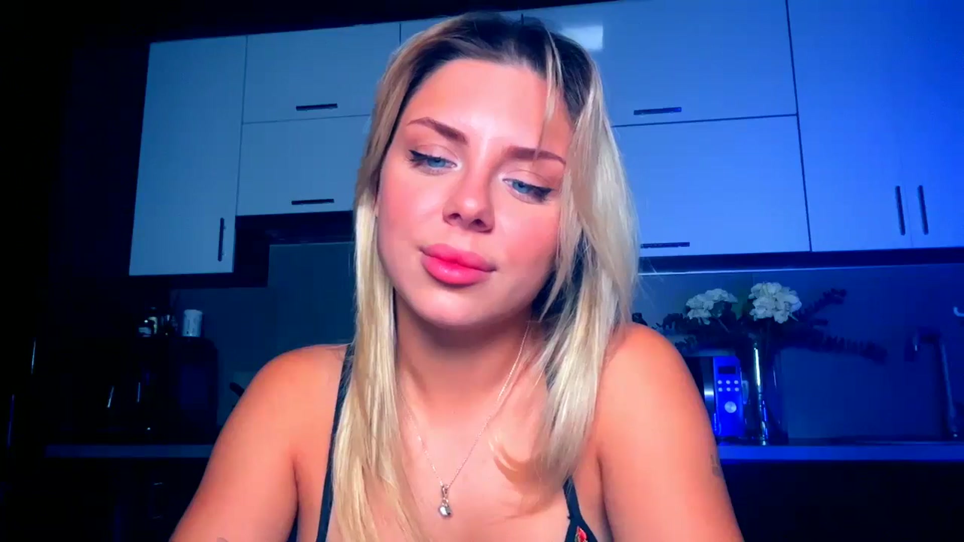 Gallery image thumbnail from TorySins's myfreecams stream on, 08/14/2025, 10:11 image 8 of 20
