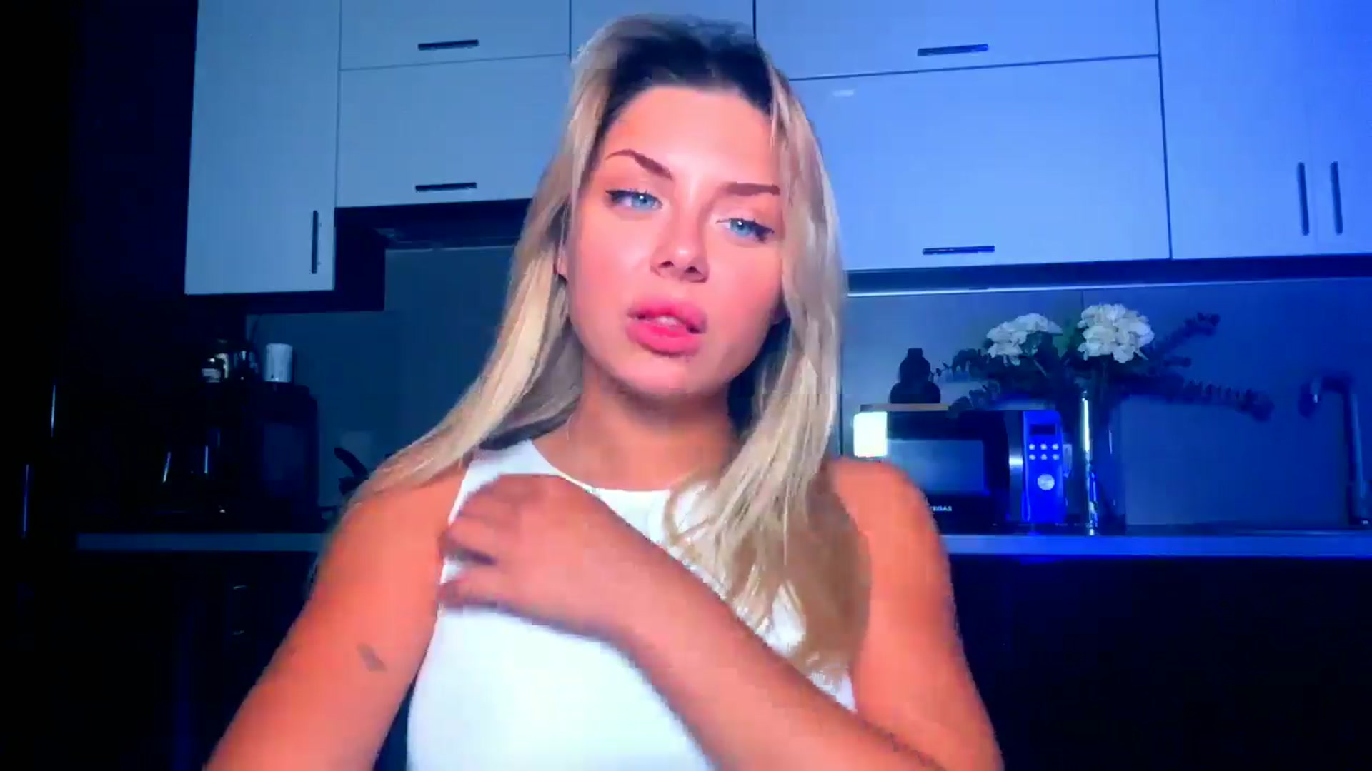 Gallery image thumbnail from TorySins's myfreecams stream on, 08/14/2025, 11:11 image 6 of 20