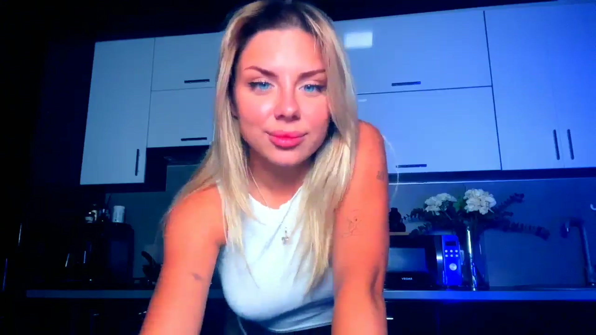 Gallery image thumbnail from TorySins's myfreecams stream on, 08/14/2025, 11:11 image 10 of 20