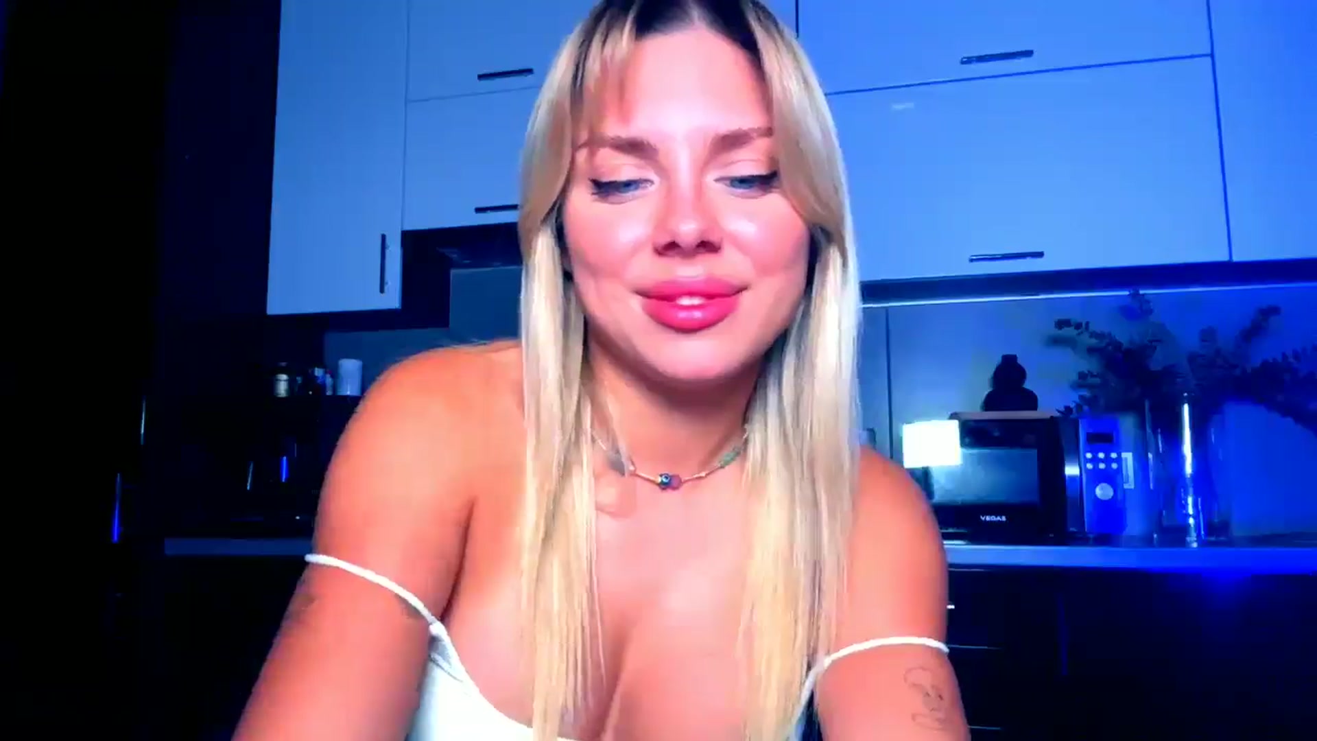 Gallery image thumbnail from TorySins's myfreecams stream on, 08/18/2025, 21:07 image 15 of 20