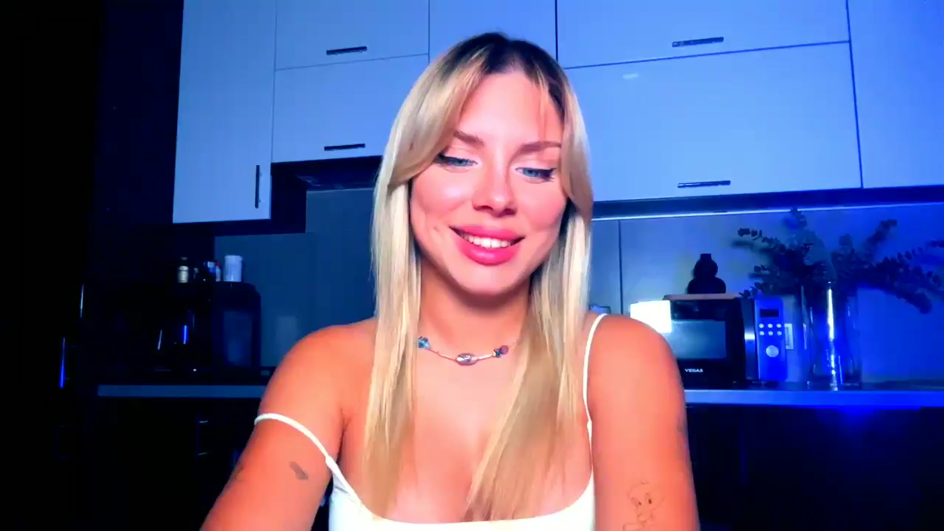 Gallery image thumbnail from TorySins's myfreecams stream on, 08/18/2025, 21:07 image 1 of 20
