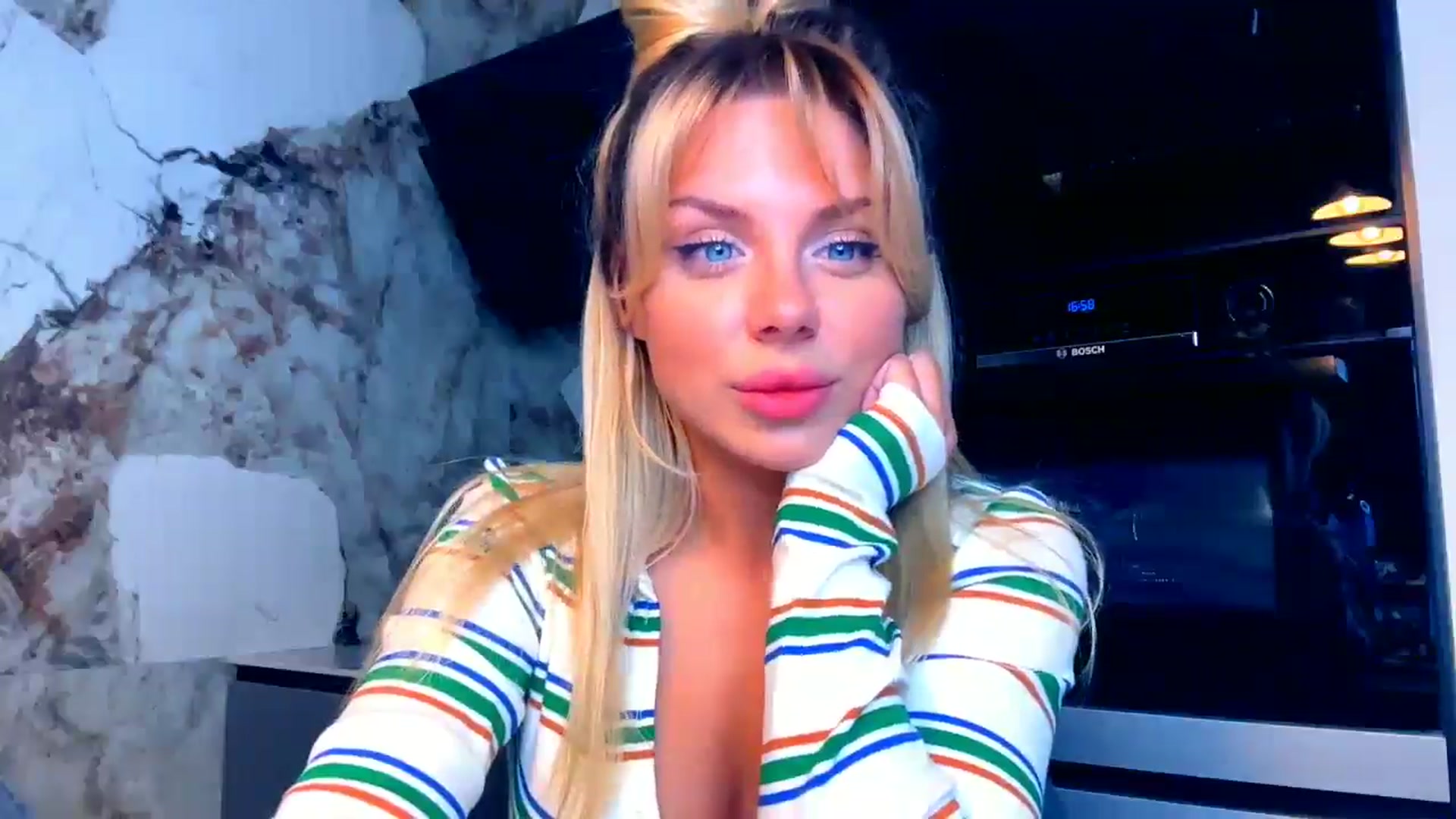Gallery image thumbnail from TorySins's myfreecams stream on, 08/20/2025, 19:23 image 3 of 20