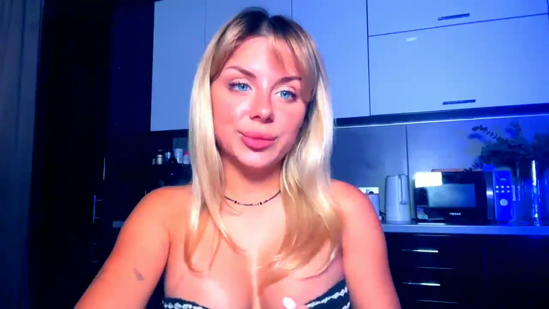 Gallery image thumbnail from TorySins's myfreecams stream on, 08/26/2025, 13:16 image 7 of 20