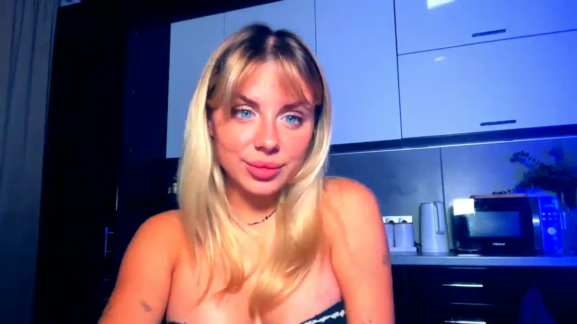 Gallery image thumbnail from TorySins's myfreecams stream on, 08/26/2025, 15:05 image 10 of 20