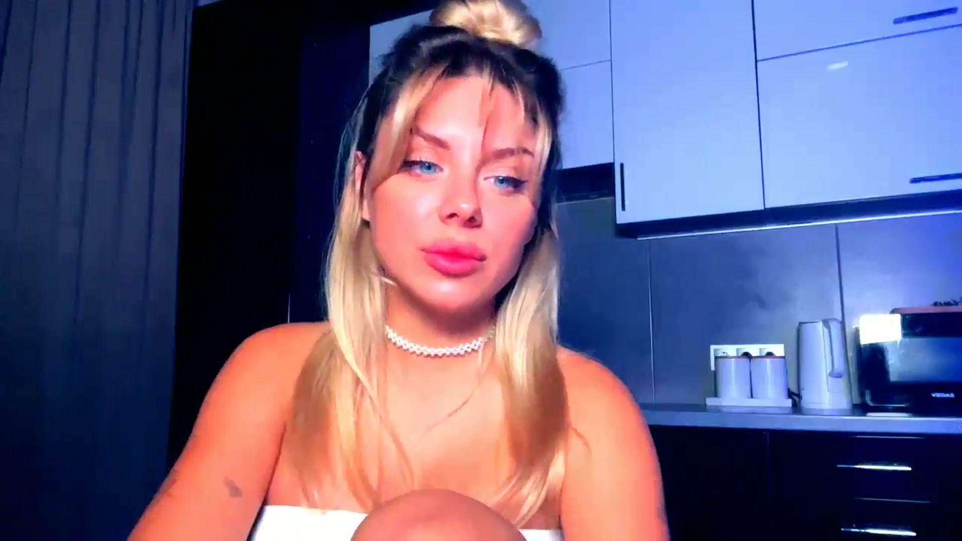 Gallery image thumbnail from TorySins's myfreecams stream on, 08/26/2025, 22:09 image 17 of 20