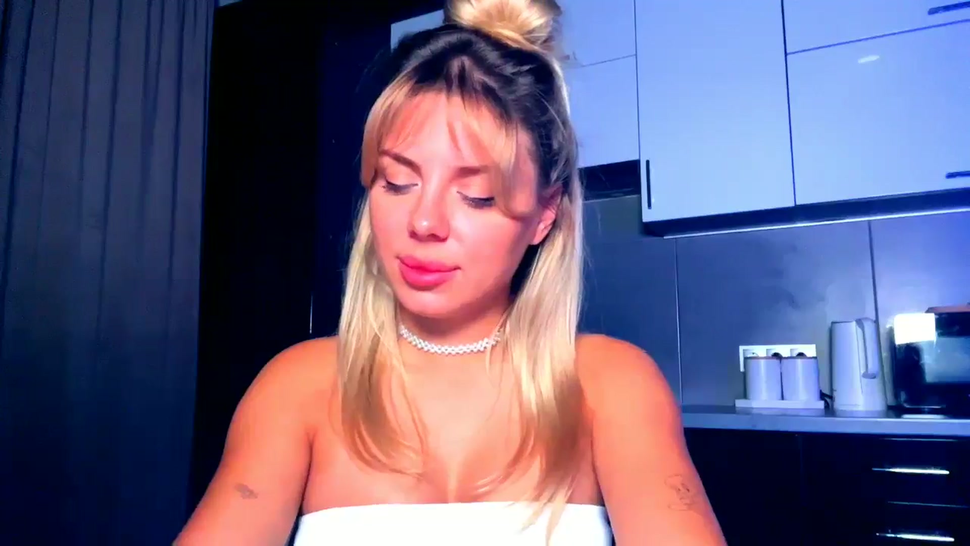 Gallery image thumbnail from TorySins's myfreecams stream on, 08/26/2025, 22:09 image 19 of 20