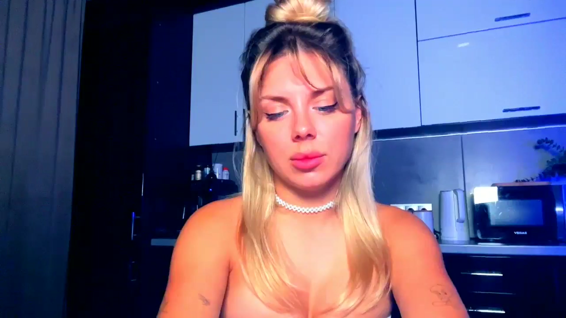 Gallery image thumbnail from TorySins's myfreecams stream on, 08/26/2025, 22:09 image 9 of 20