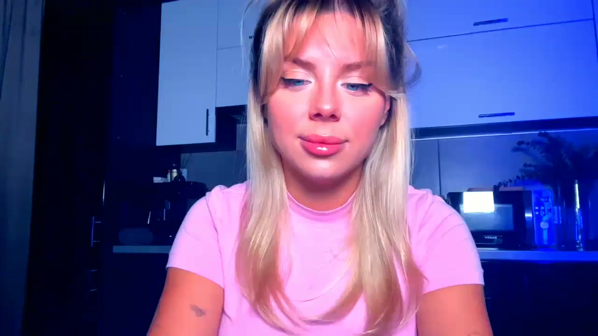 Gallery image thumbnail from TorySins's myfreecams stream on, 08/29/2025, 17:17 image 6 of 20