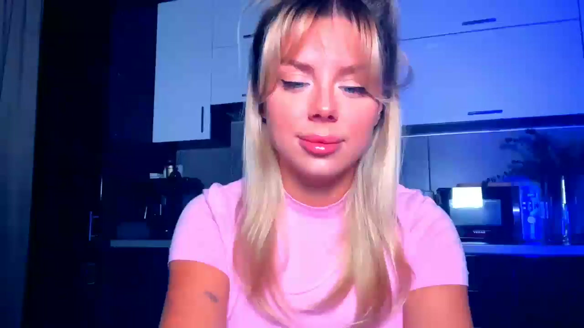 Gallery image thumbnail from TorySins's myfreecams stream on, 08/29/2025, 17:17 image 2 of 20