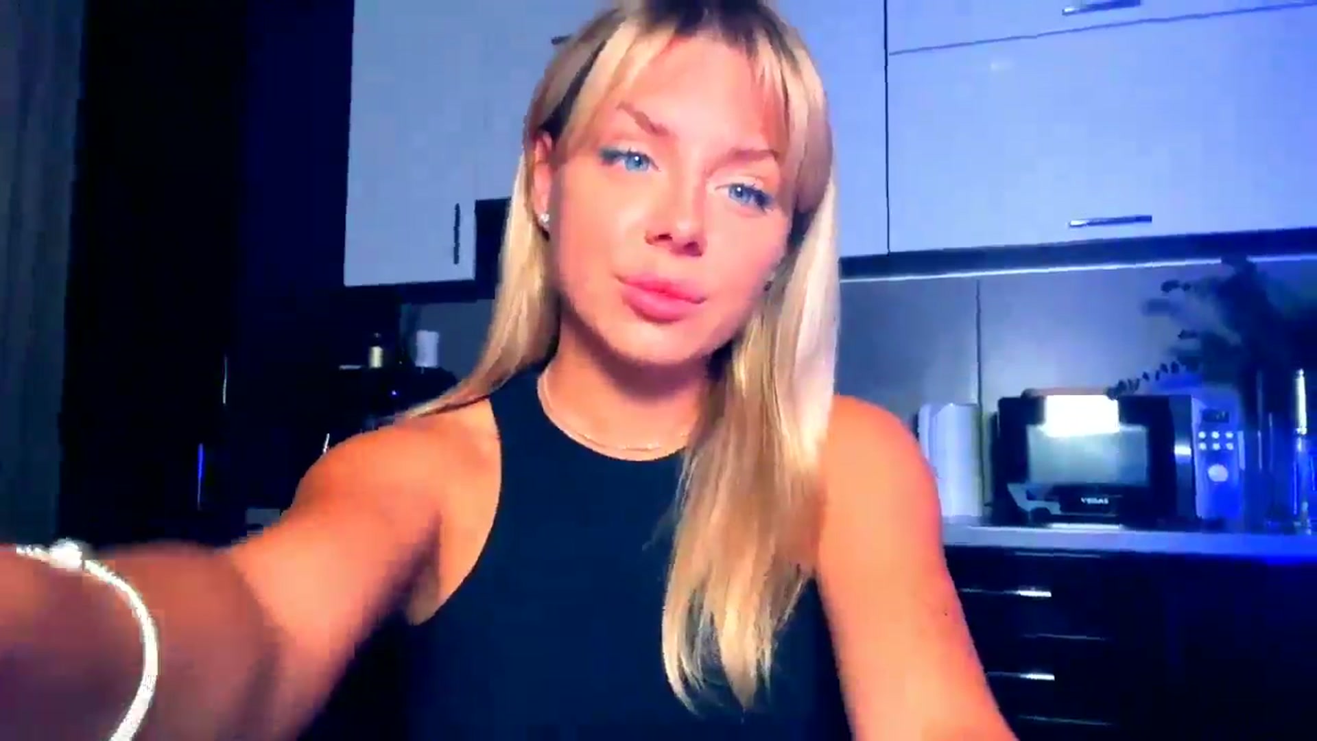Gallery image thumbnail from TorySins's myfreecams stream on, 09/08/2025, 19:25 image 12 of 20