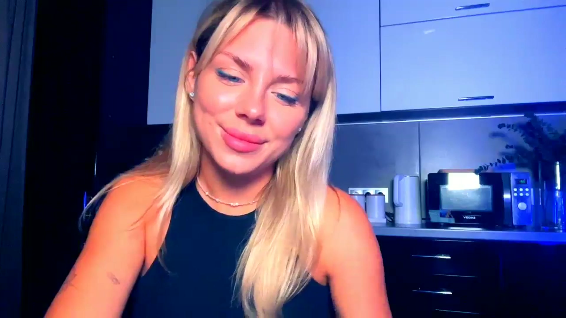 Gallery image thumbnail from TorySins's myfreecams stream on, 09/08/2025, 19:25 image 16 of 20