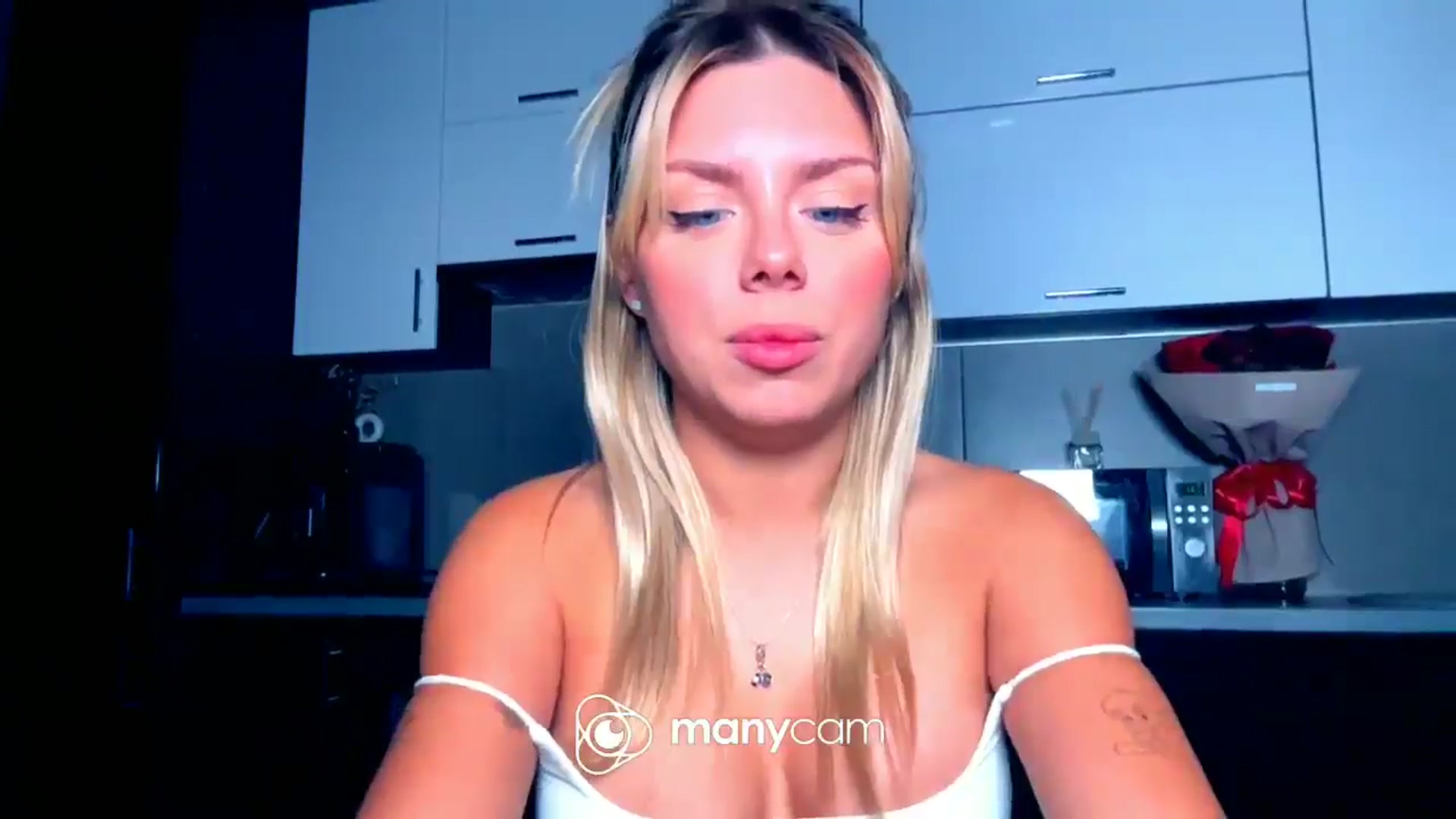 Gallery image thumbnail from TorySins's myfreecams stream on, 09/30/2025, 18:55 image 13 of 20