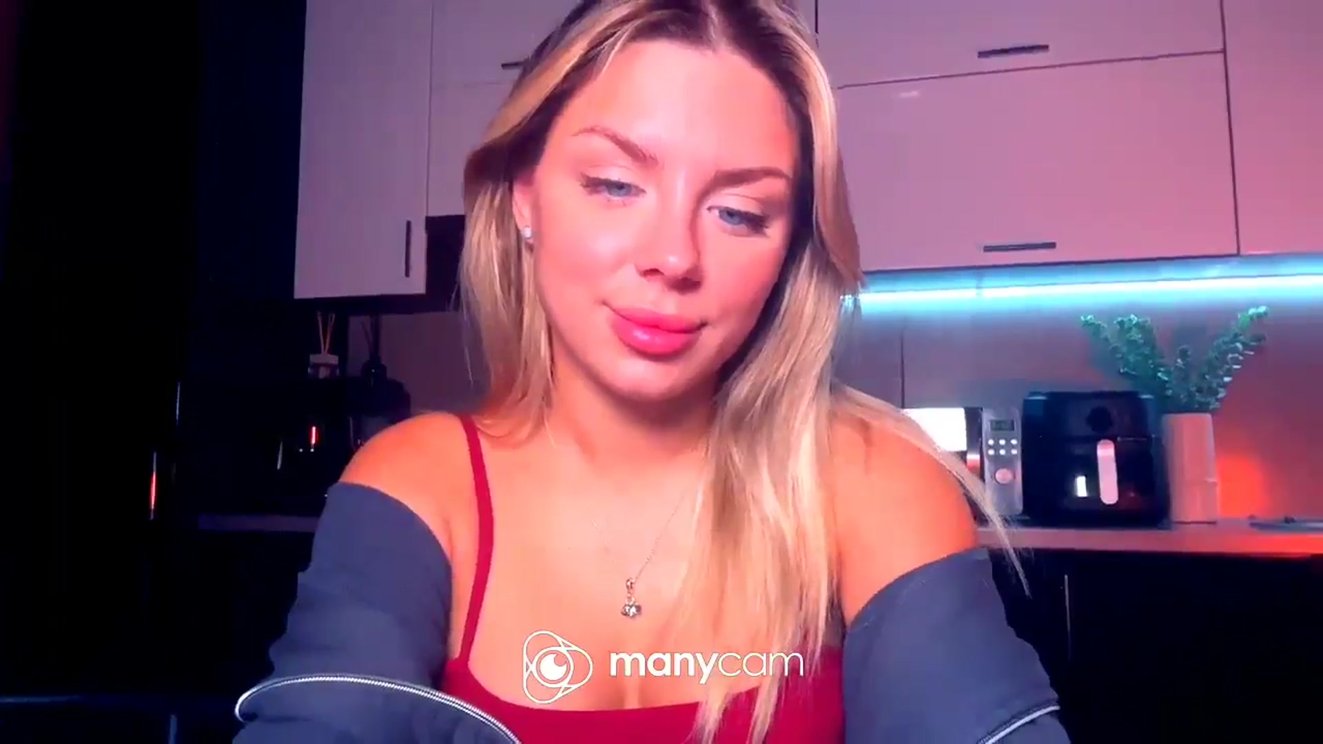 Gallery image thumbnail from TorySins's myfreecams stream on, 10/15/2025, 12:22 image 17 of 20