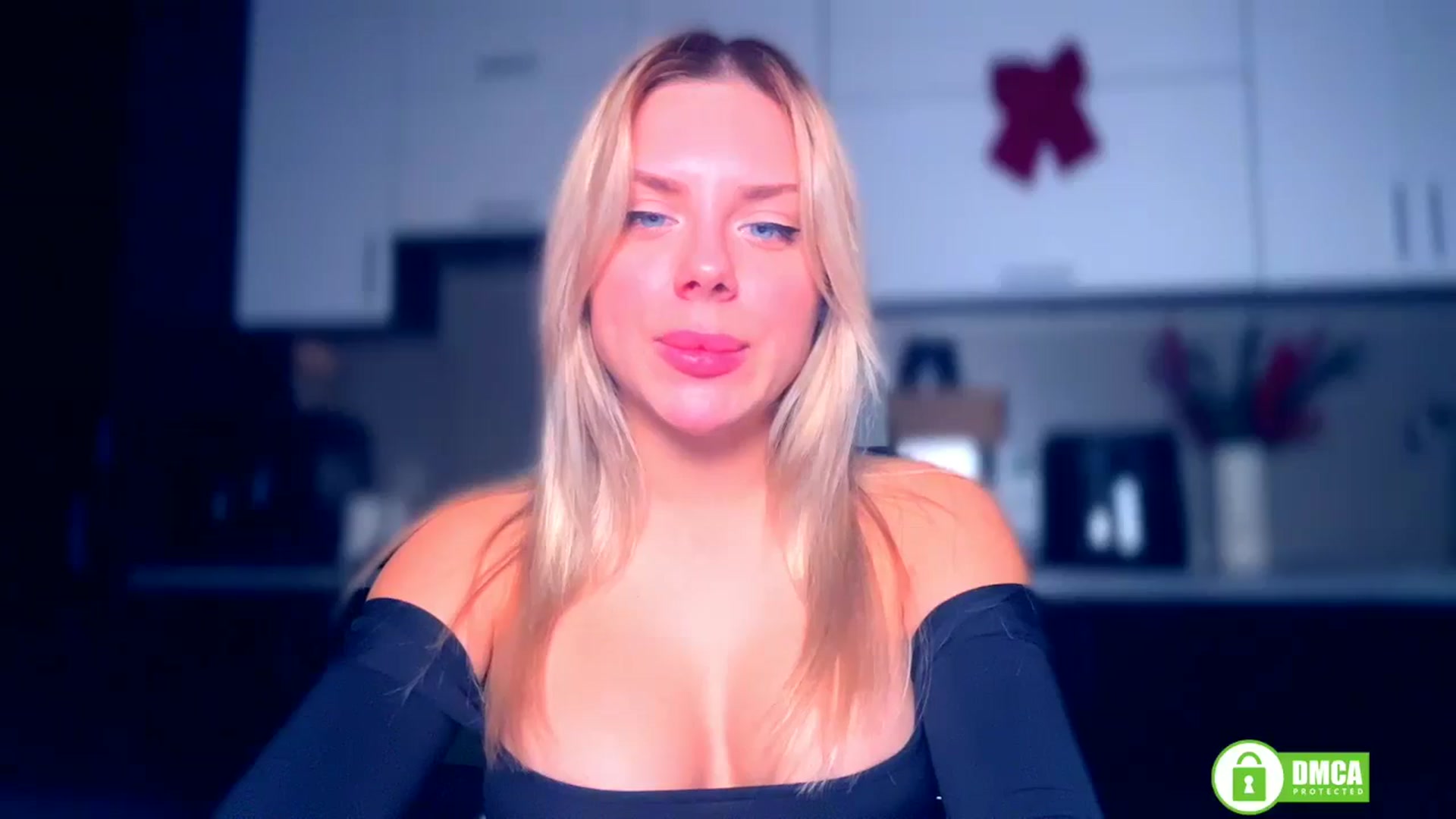 Gallery image thumbnail from TorySins's myfreecams stream on, 12/24/2025, 20:13 image 11 of 20