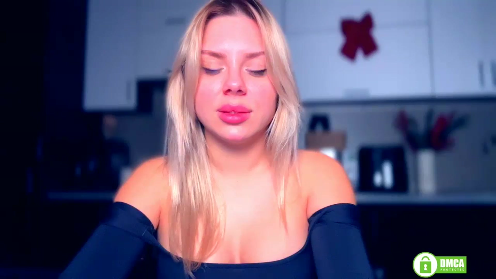Gallery image thumbnail from TorySins's myfreecams stream on, 12/24/2025, 21:50 image 16 of 20